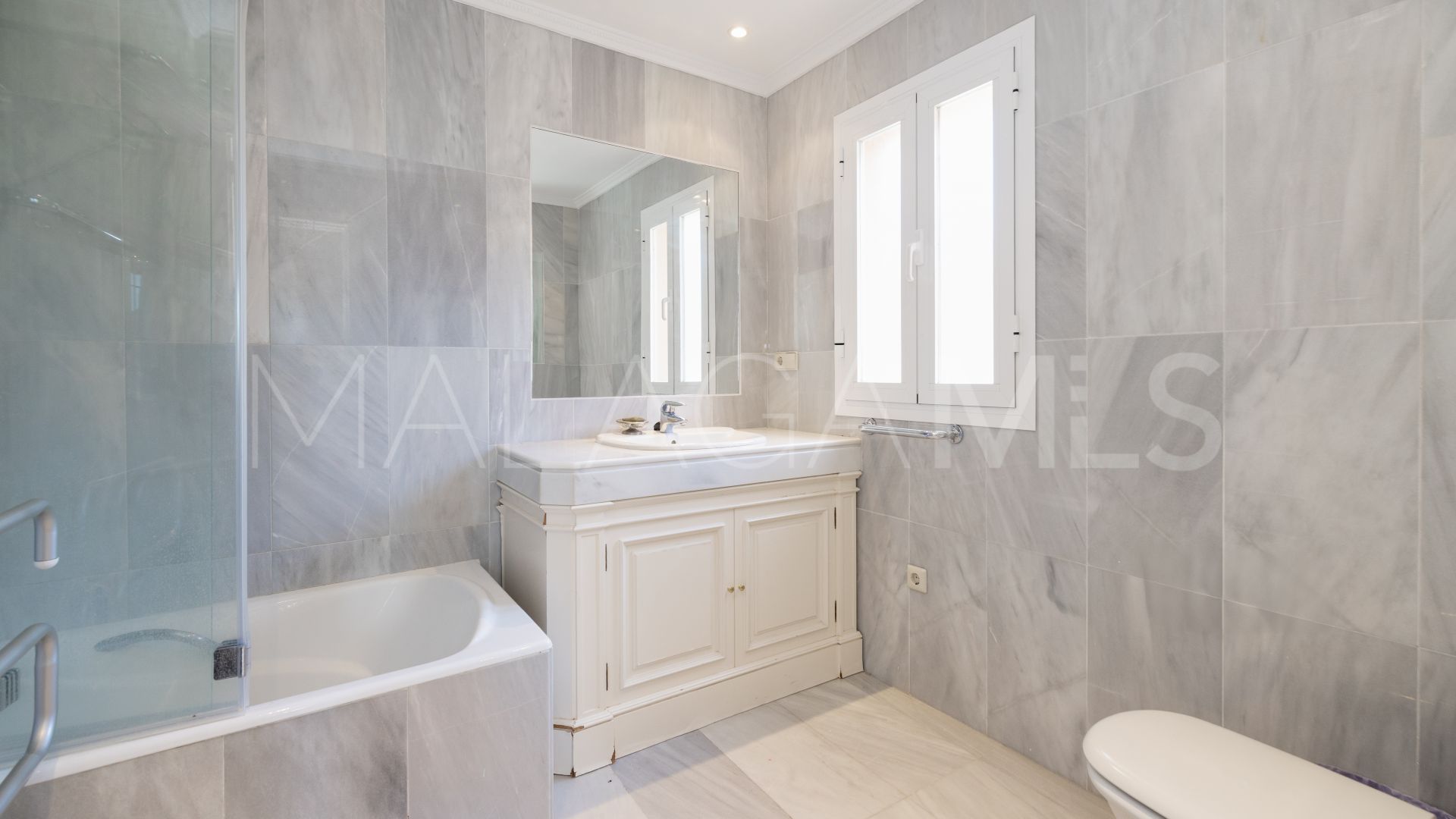 Buy villa in Casablanca with 5 bedrooms