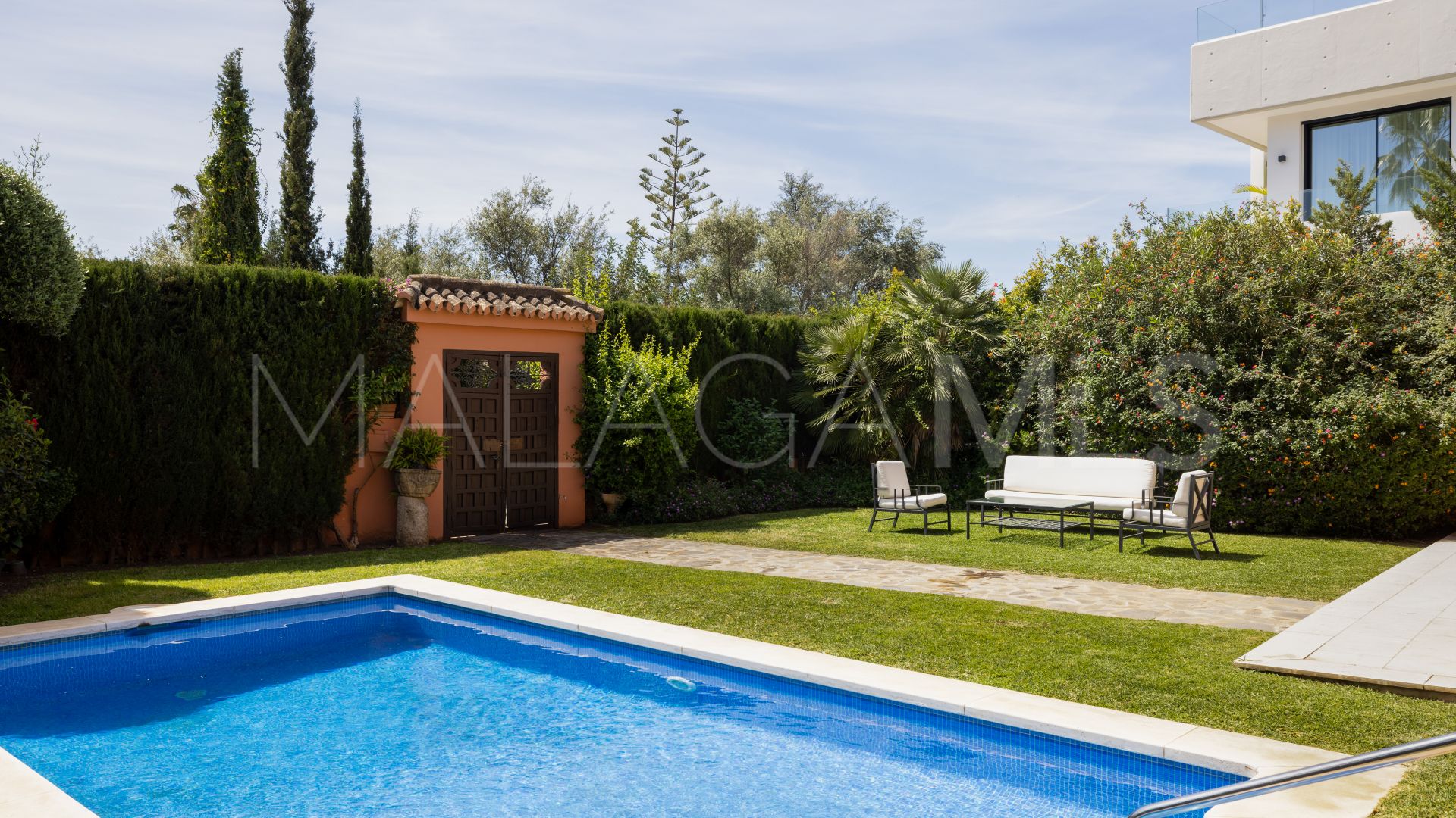 Buy villa in Casablanca with 5 bedrooms