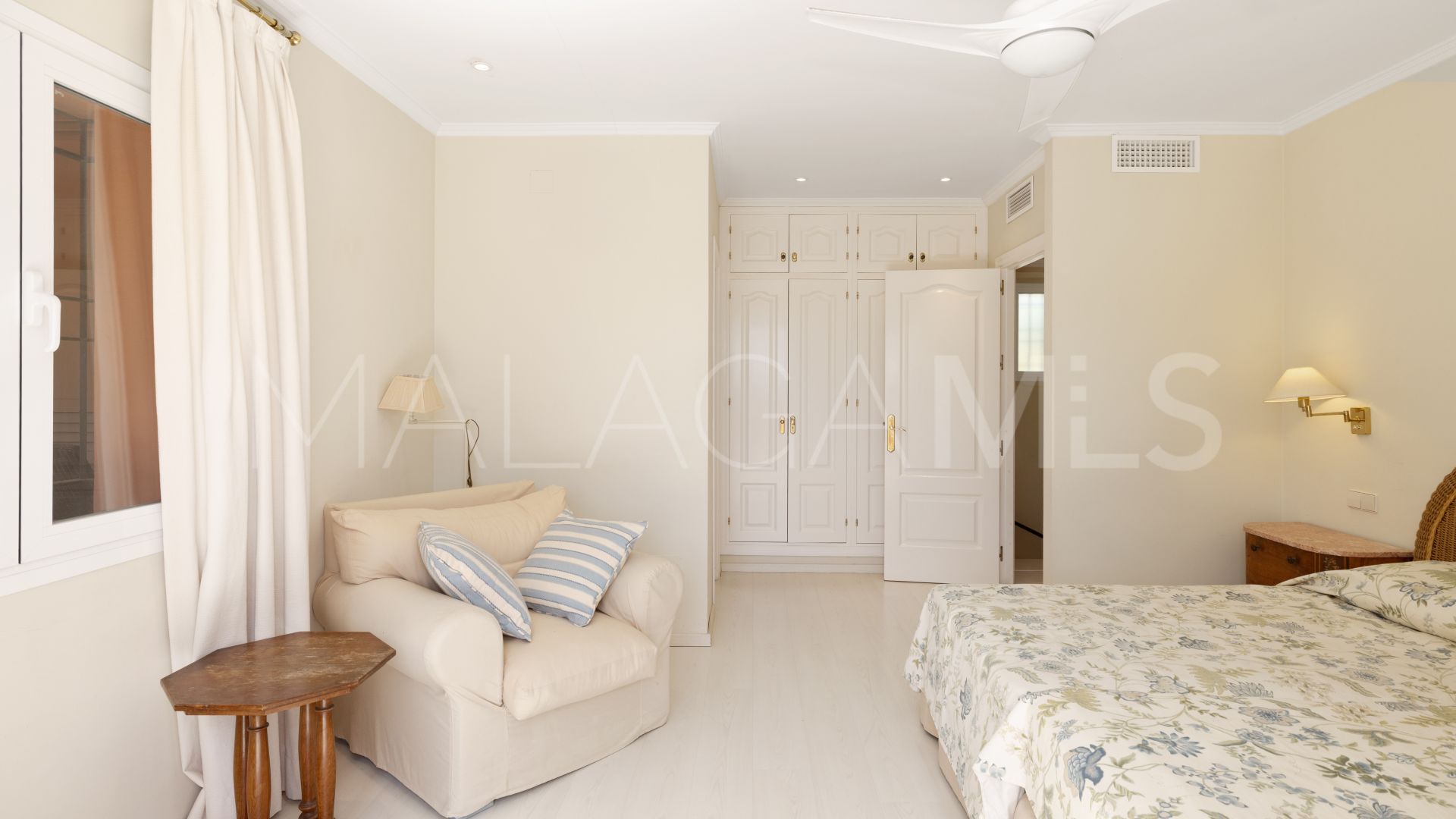Buy villa in Casablanca with 5 bedrooms