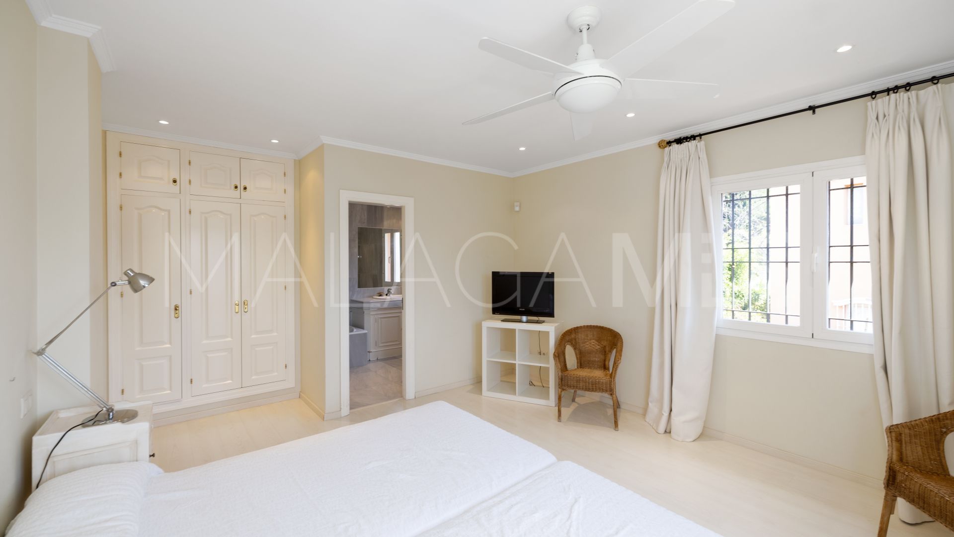 Buy villa in Casablanca with 5 bedrooms