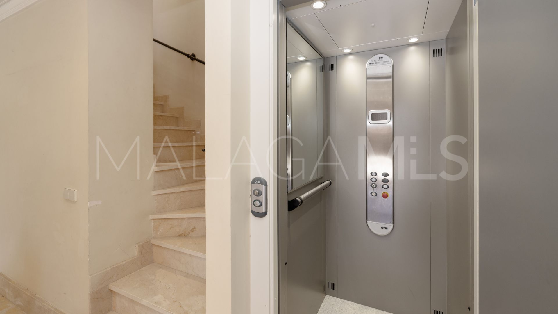 Buy villa in Casablanca with 5 bedrooms