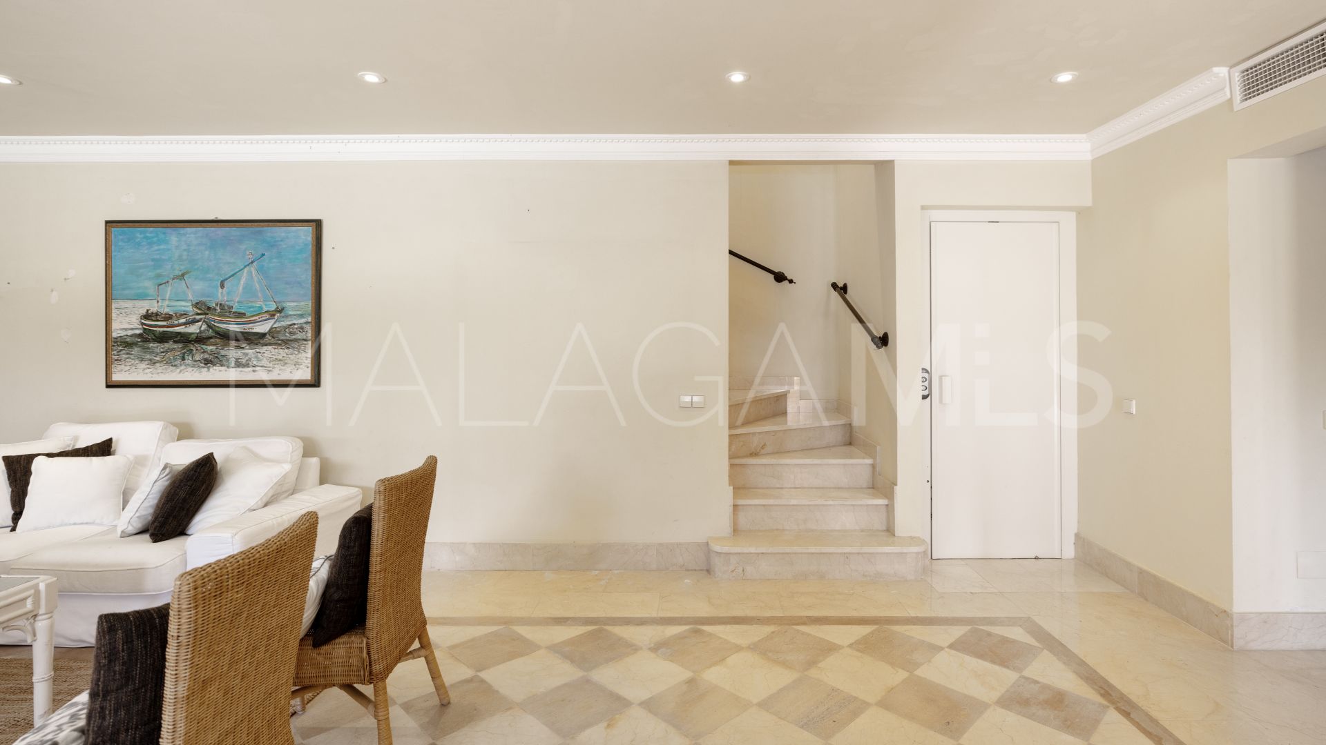 Buy villa in Casablanca with 5 bedrooms