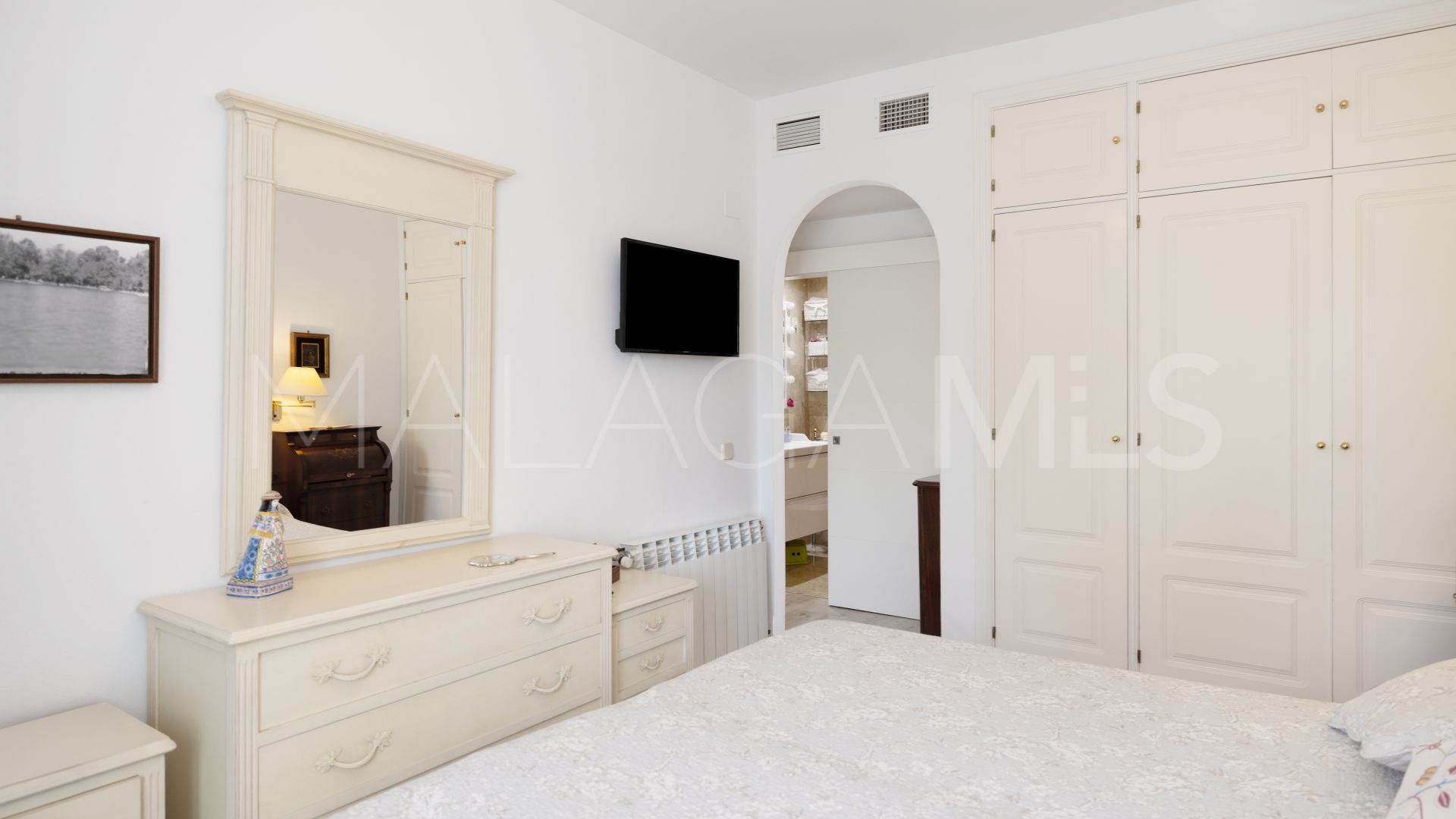 Duplex penthouse for sale in Marbella Real