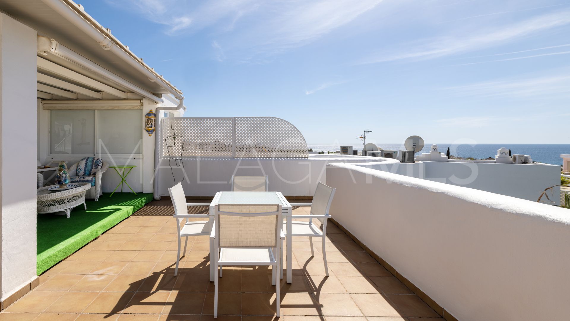 Duplex penthouse for sale in Marbella Real