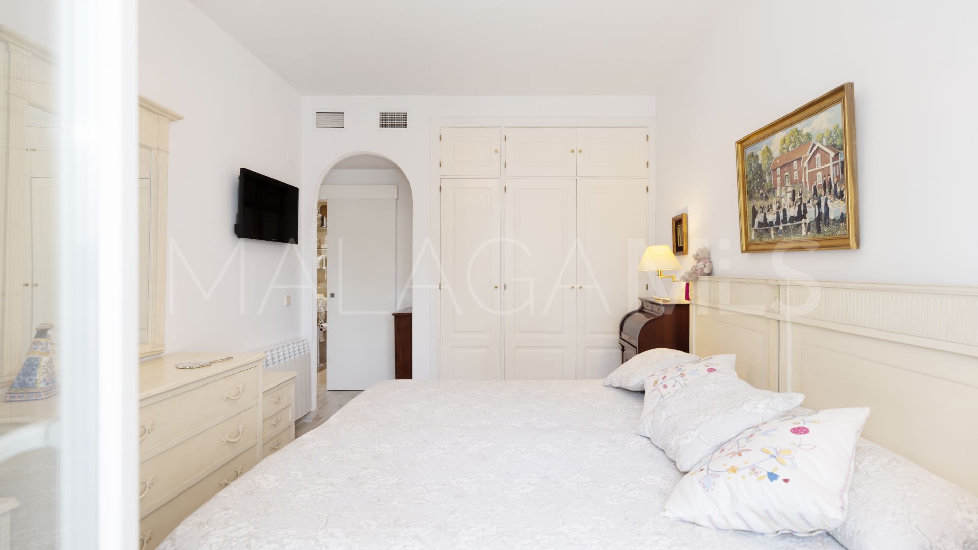 Duplex penthouse for sale in Marbella Real
