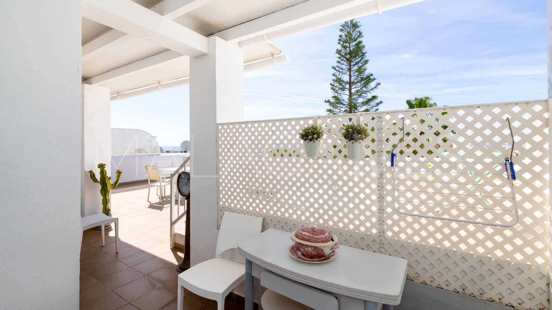 Duplex penthouse for sale in Marbella Real