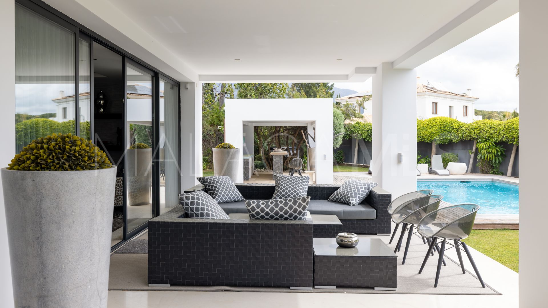 Villa for sale in Altos de Puente Romano