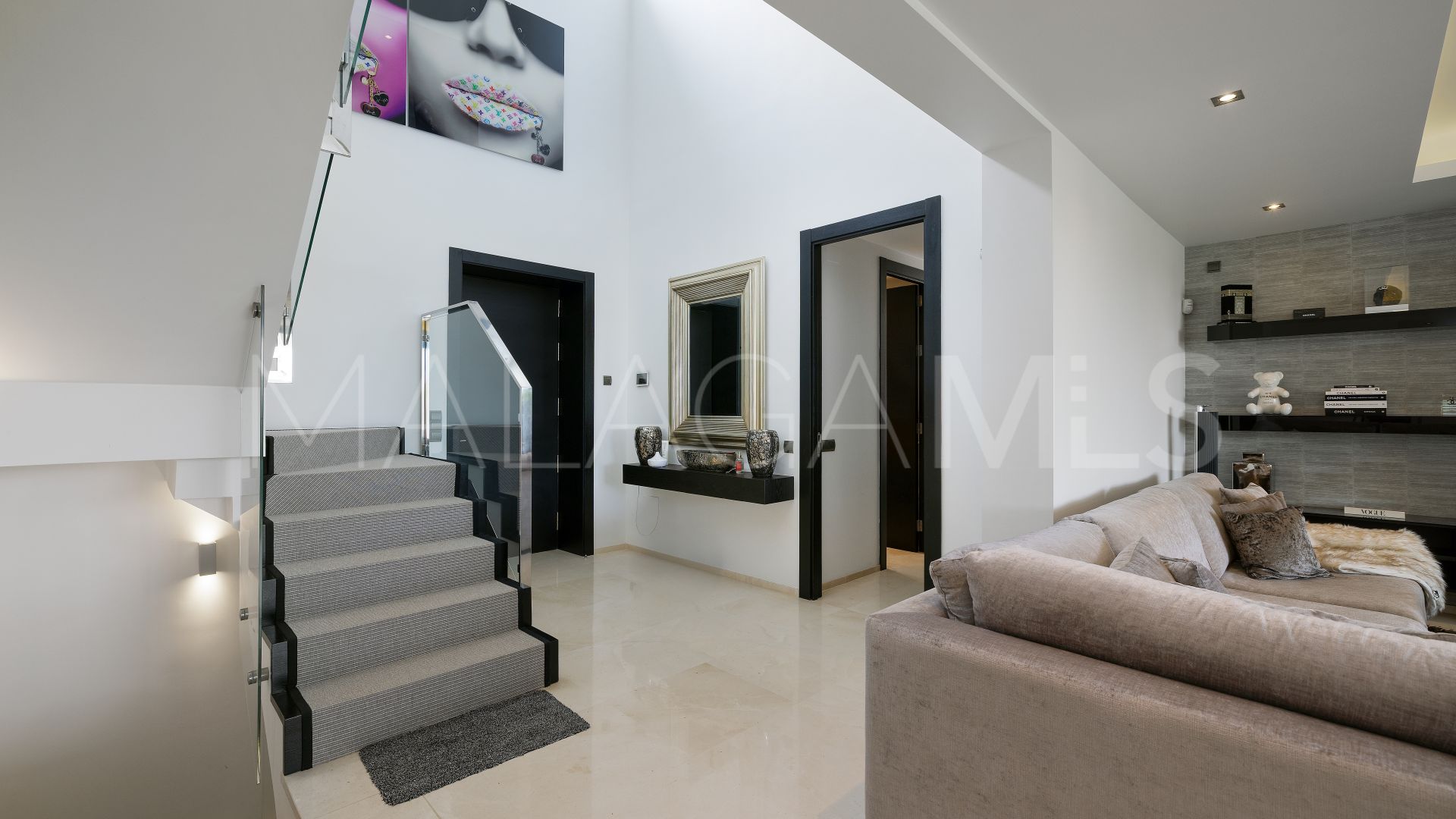 Villa for sale in Altos de Puente Romano