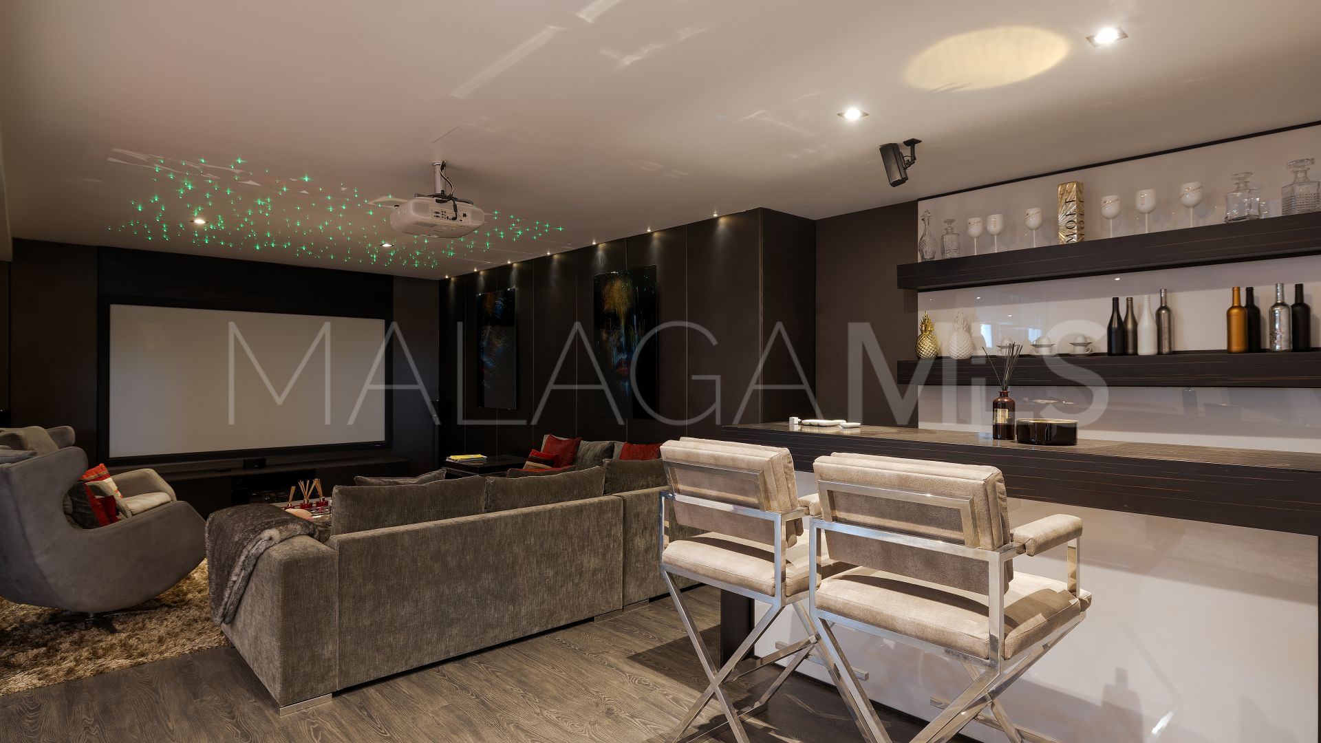 Villa for sale in Altos de Puente Romano