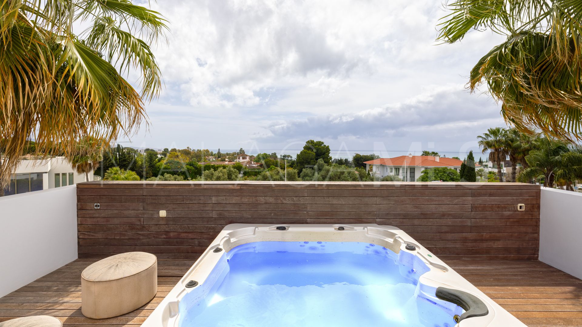Villa for sale in Altos de Puente Romano
