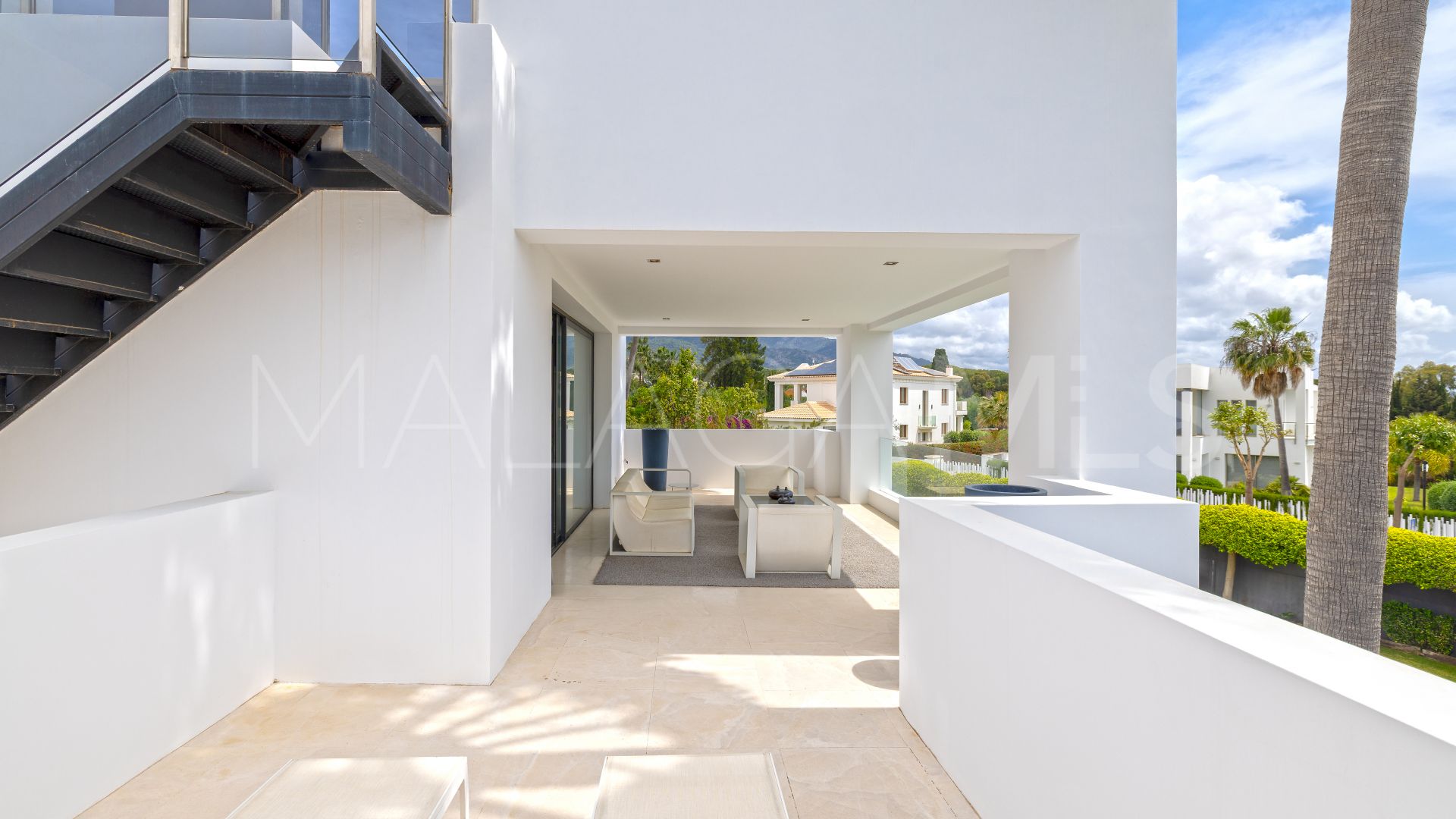 Villa for sale in Altos de Puente Romano