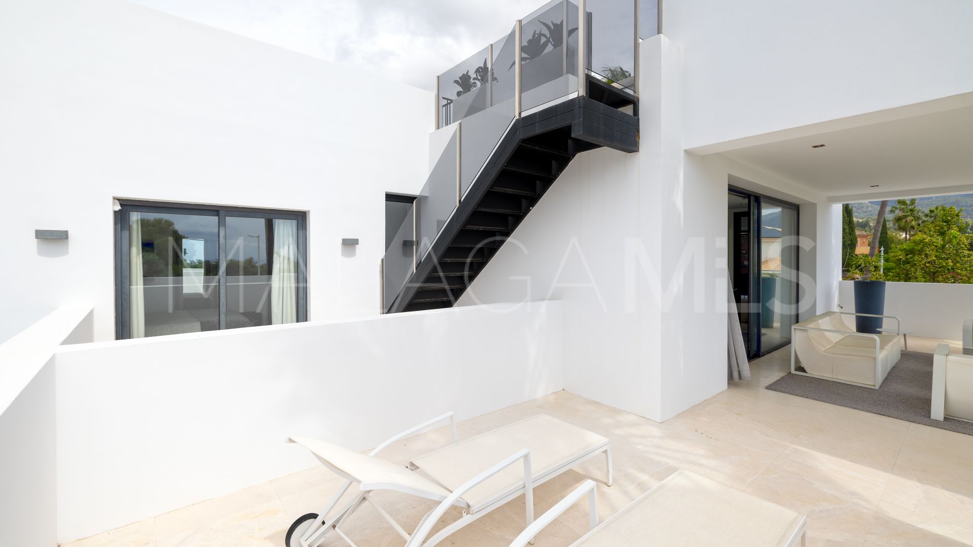 Villa for sale in Altos de Puente Romano