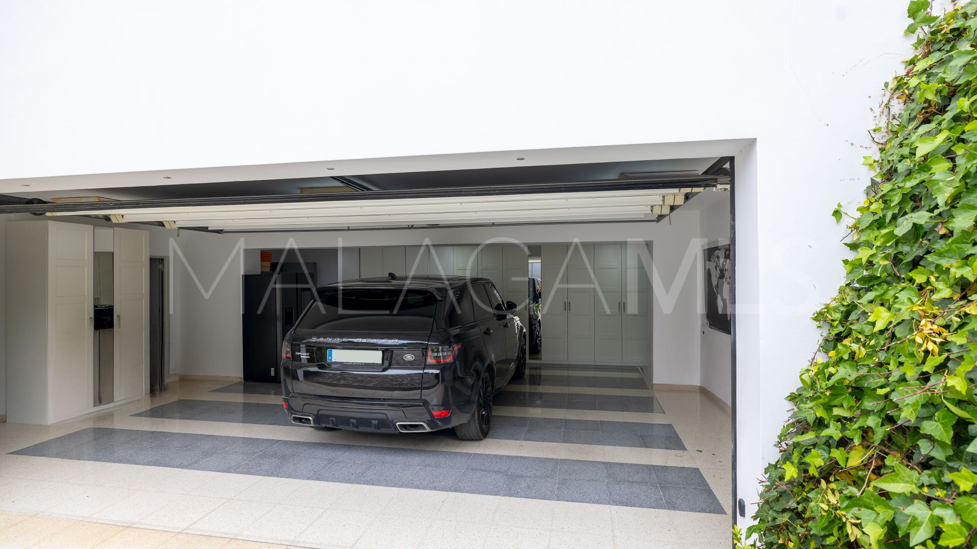 Villa for sale in Altos de Puente Romano