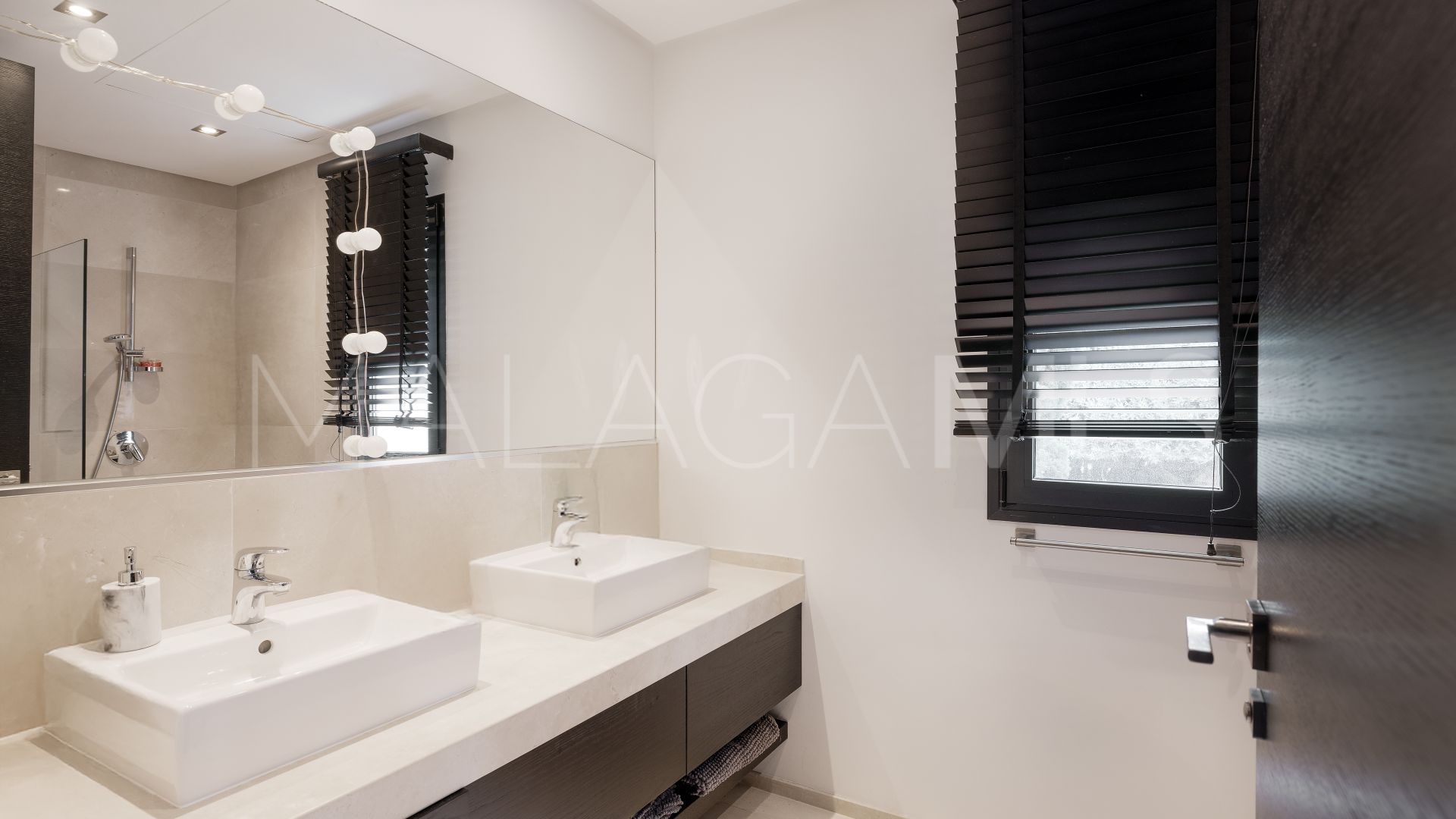 Villa for sale in Altos de Puente Romano
