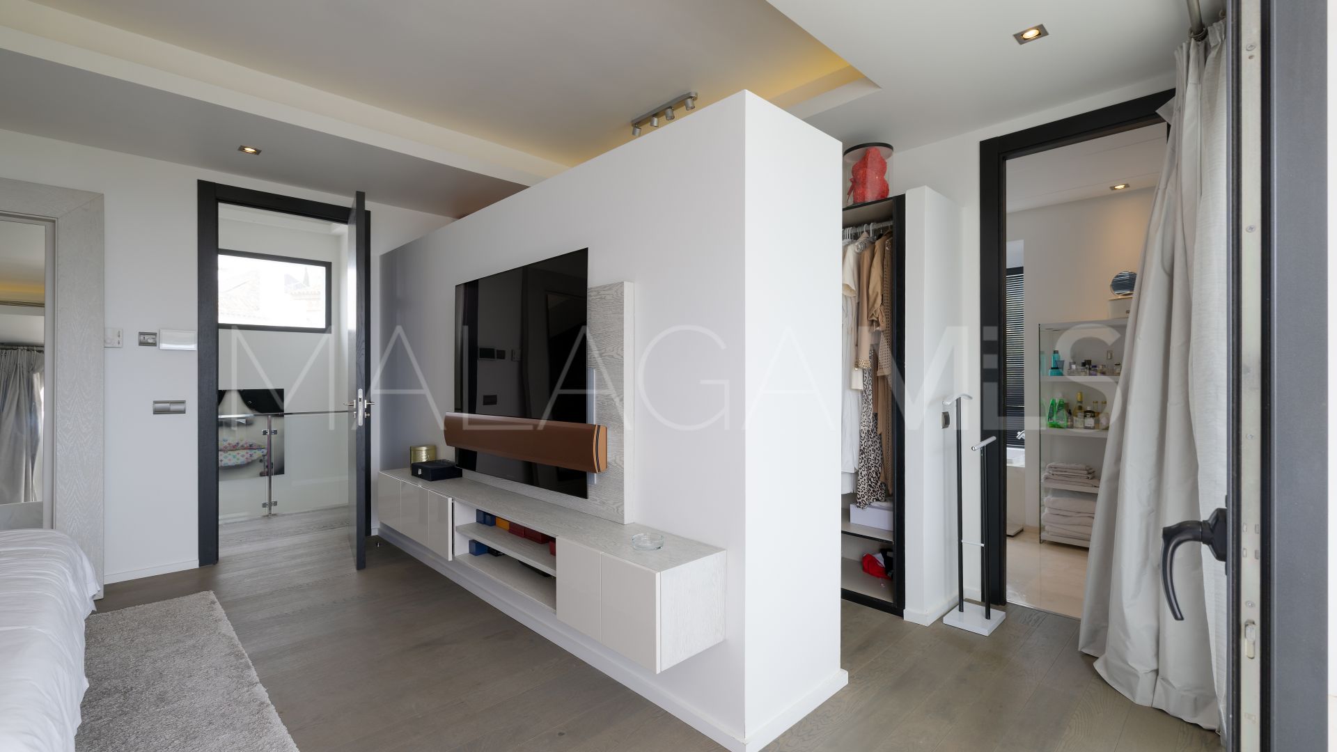 Villa for sale in Altos de Puente Romano