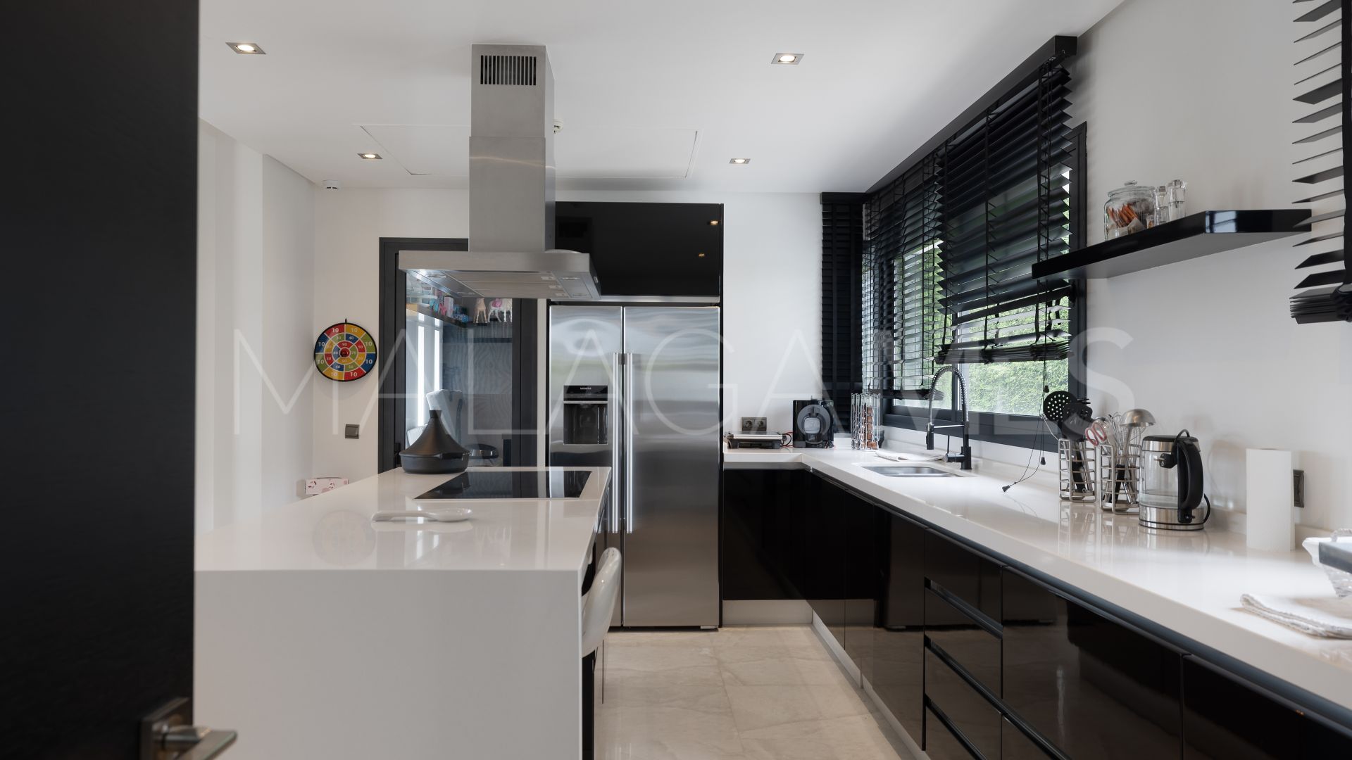 Villa for sale in Altos de Puente Romano