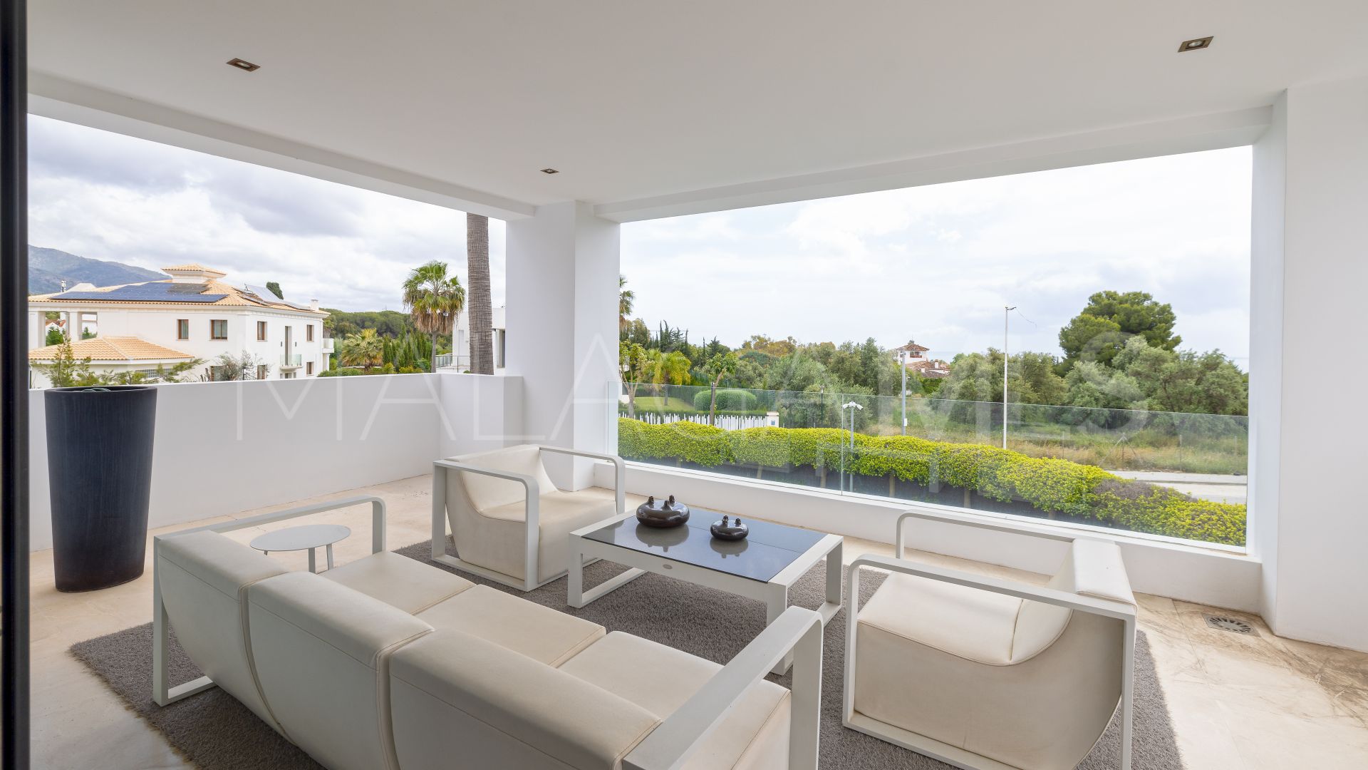 Villa for sale in Altos de Puente Romano