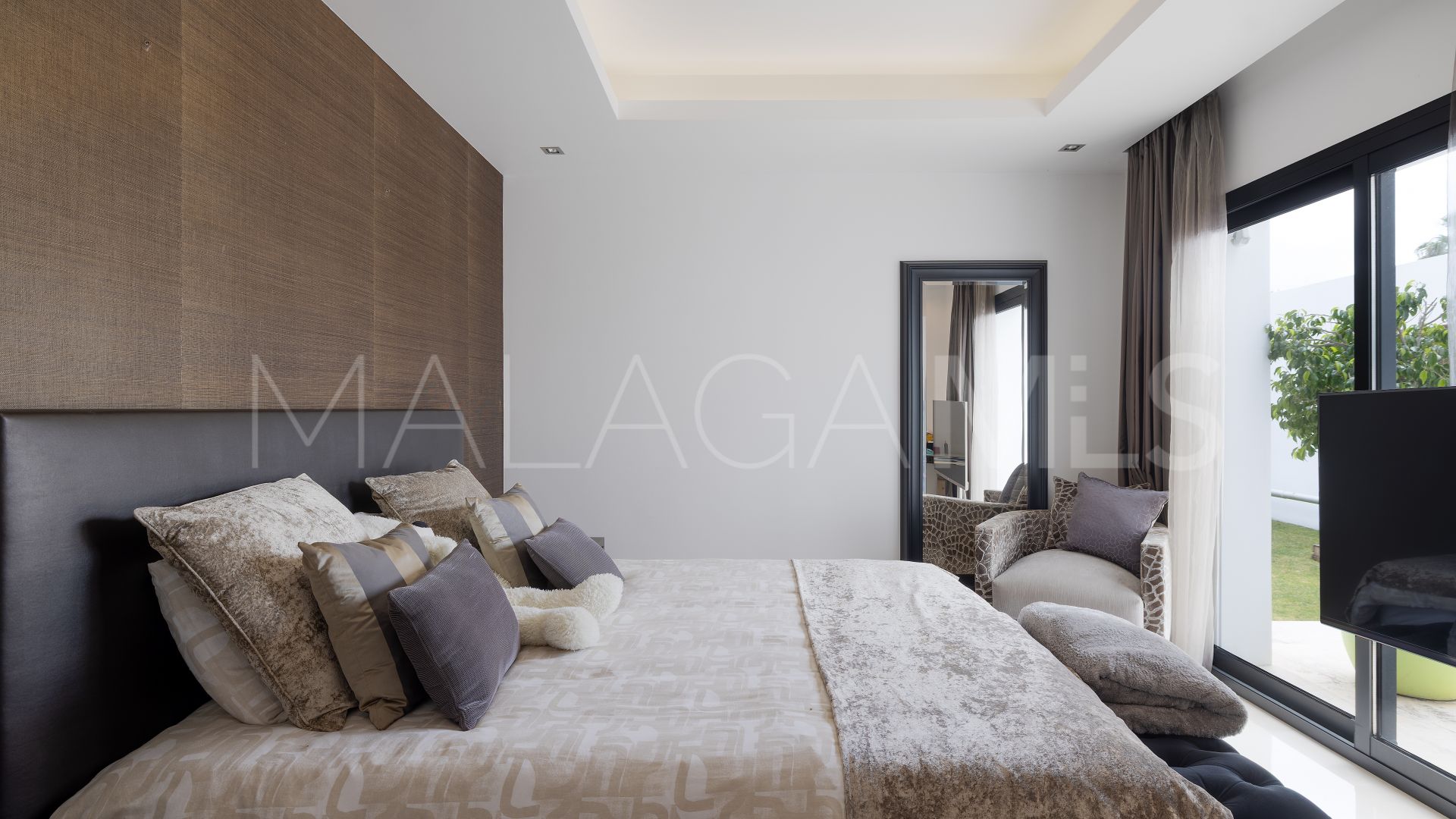 Villa for sale in Altos de Puente Romano