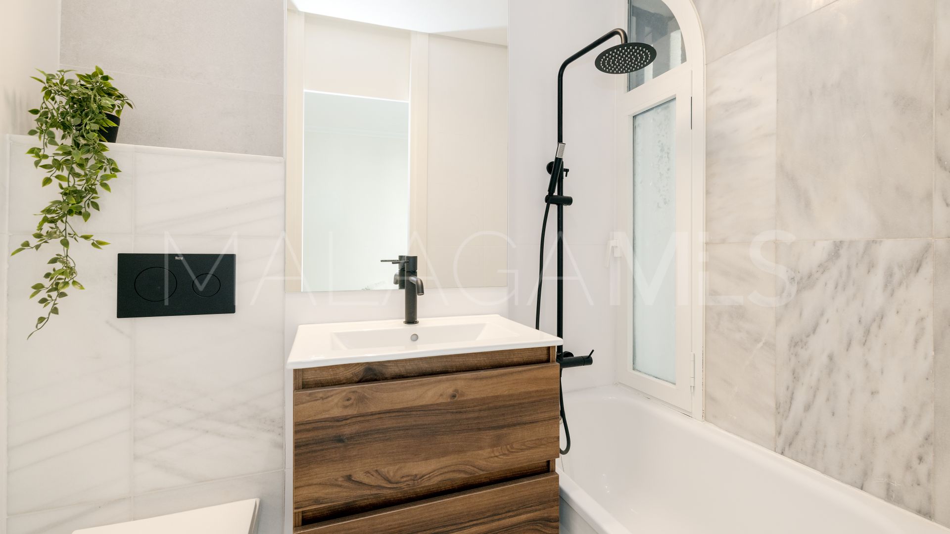 Markplanslägenhet for sale in Playa de la Fontanilla