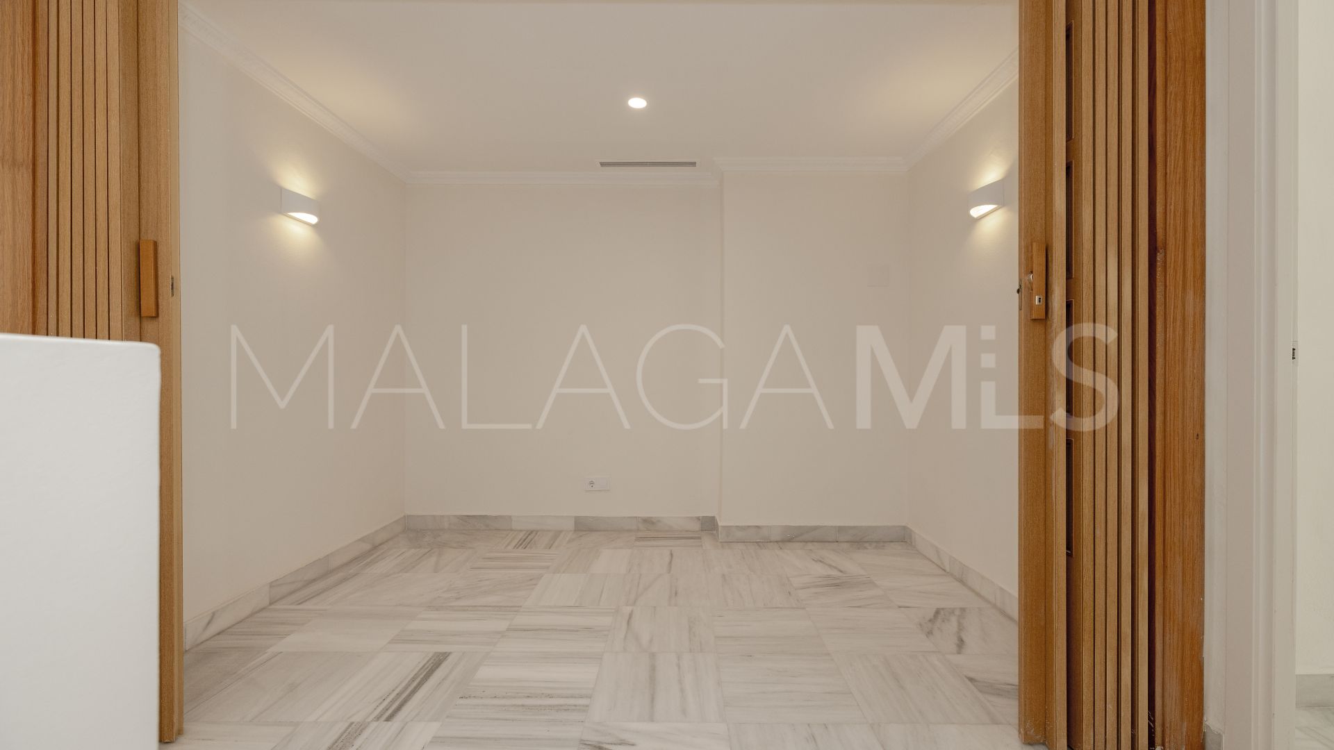 Markplanslägenhet for sale in Playa de la Fontanilla