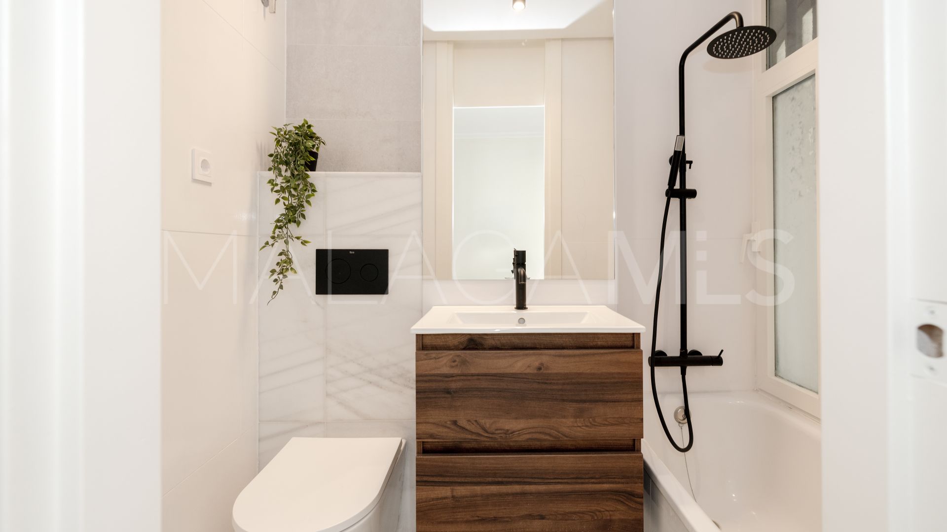 Markplanslägenhet for sale in Playa de la Fontanilla