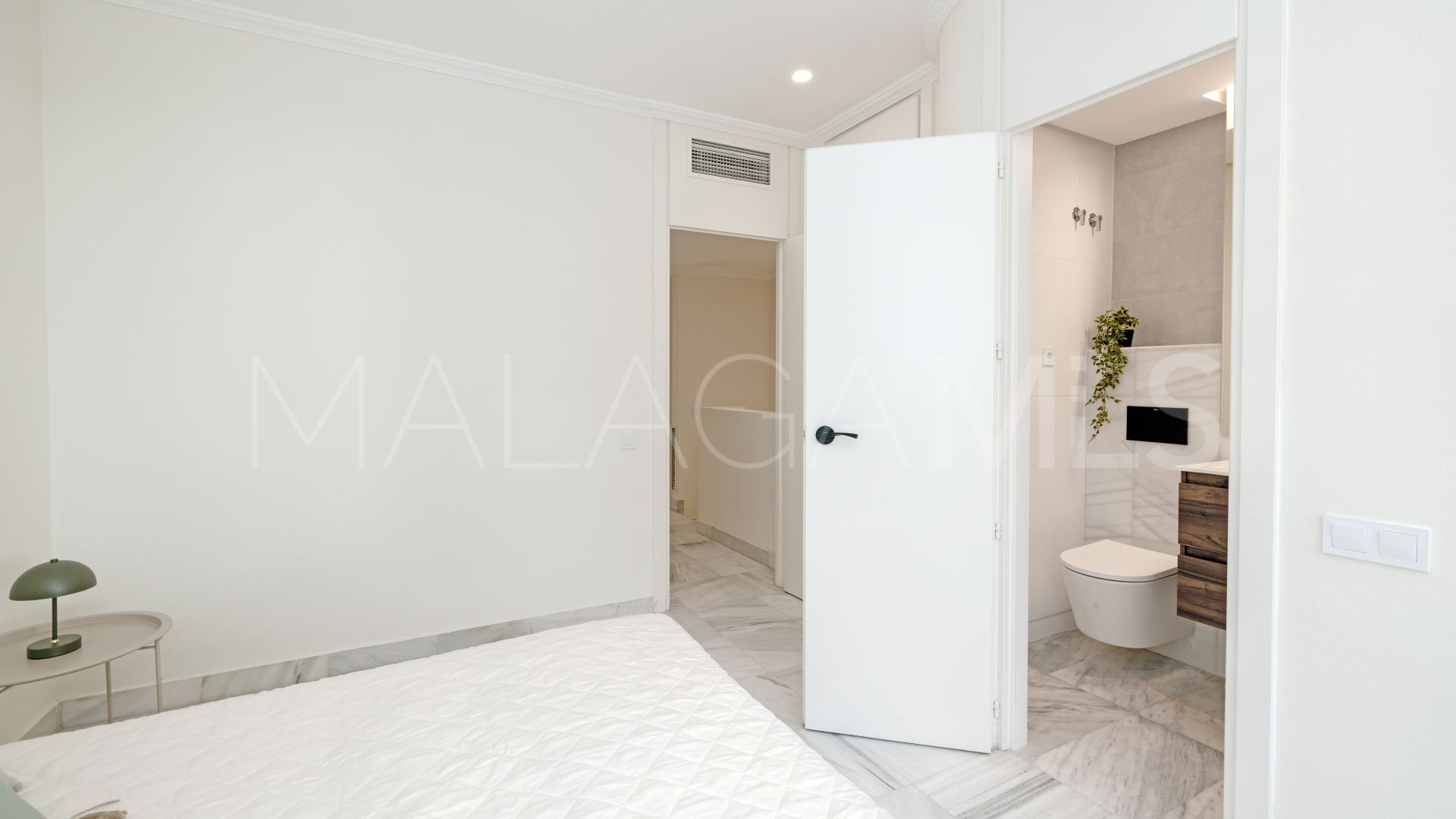 Markplanslägenhet for sale in Playa de la Fontanilla