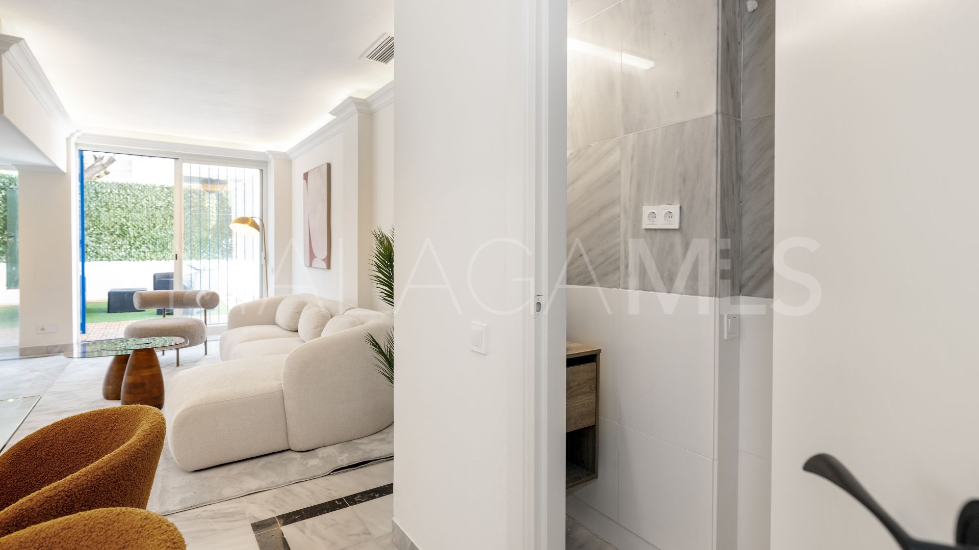 Markplanslägenhet for sale in Playa de la Fontanilla