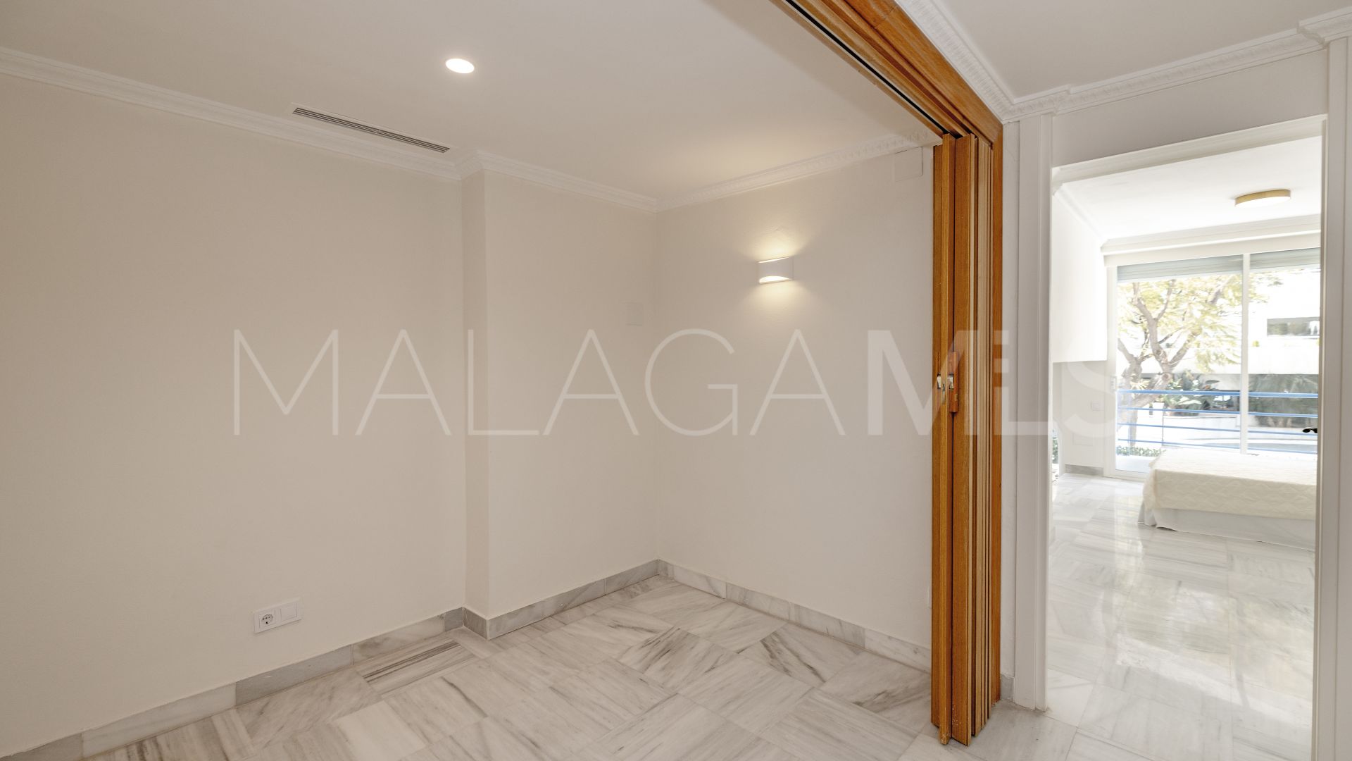 Markplanslägenhet for sale in Playa de la Fontanilla