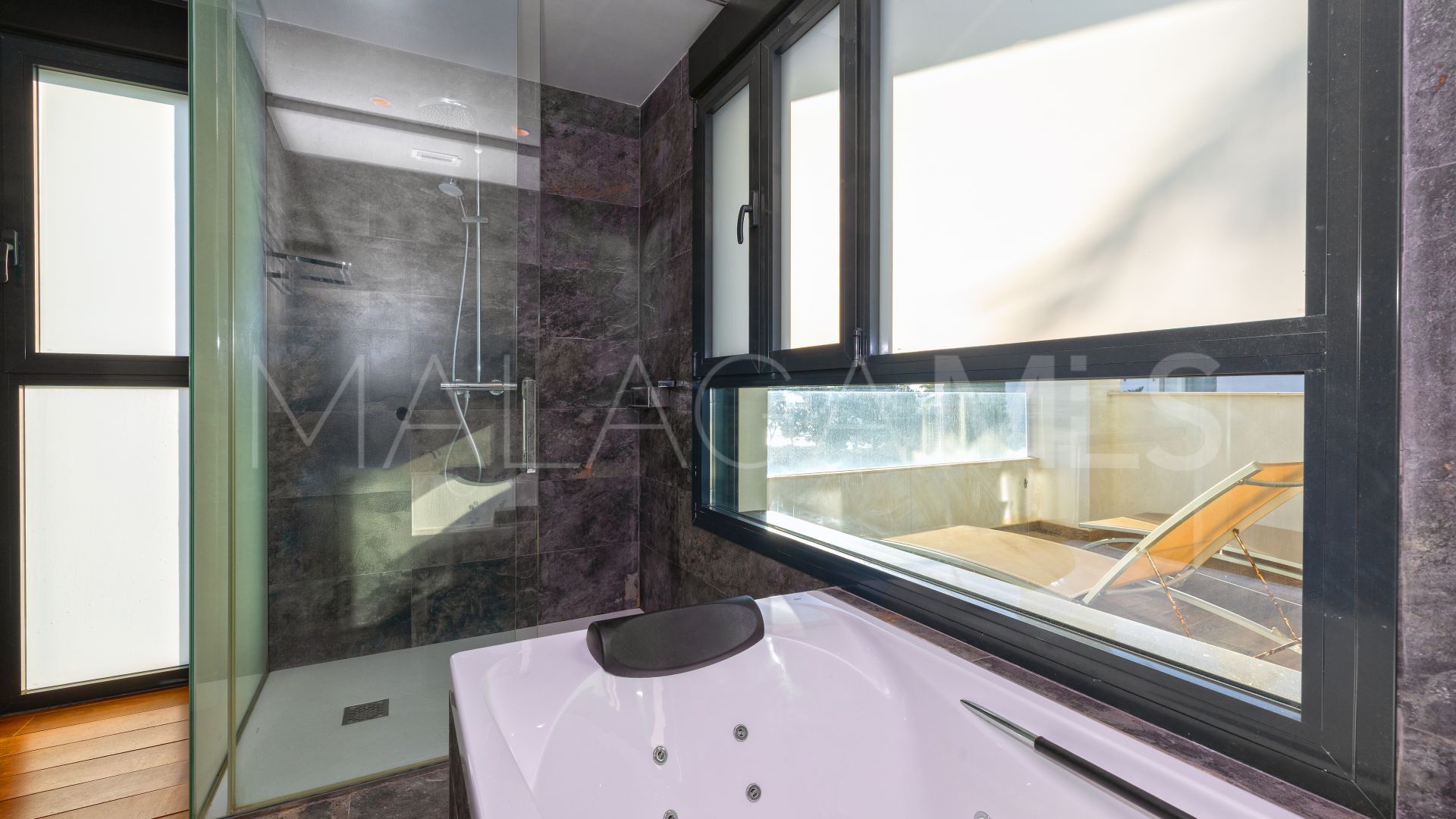 Villa for sale in Marbesa