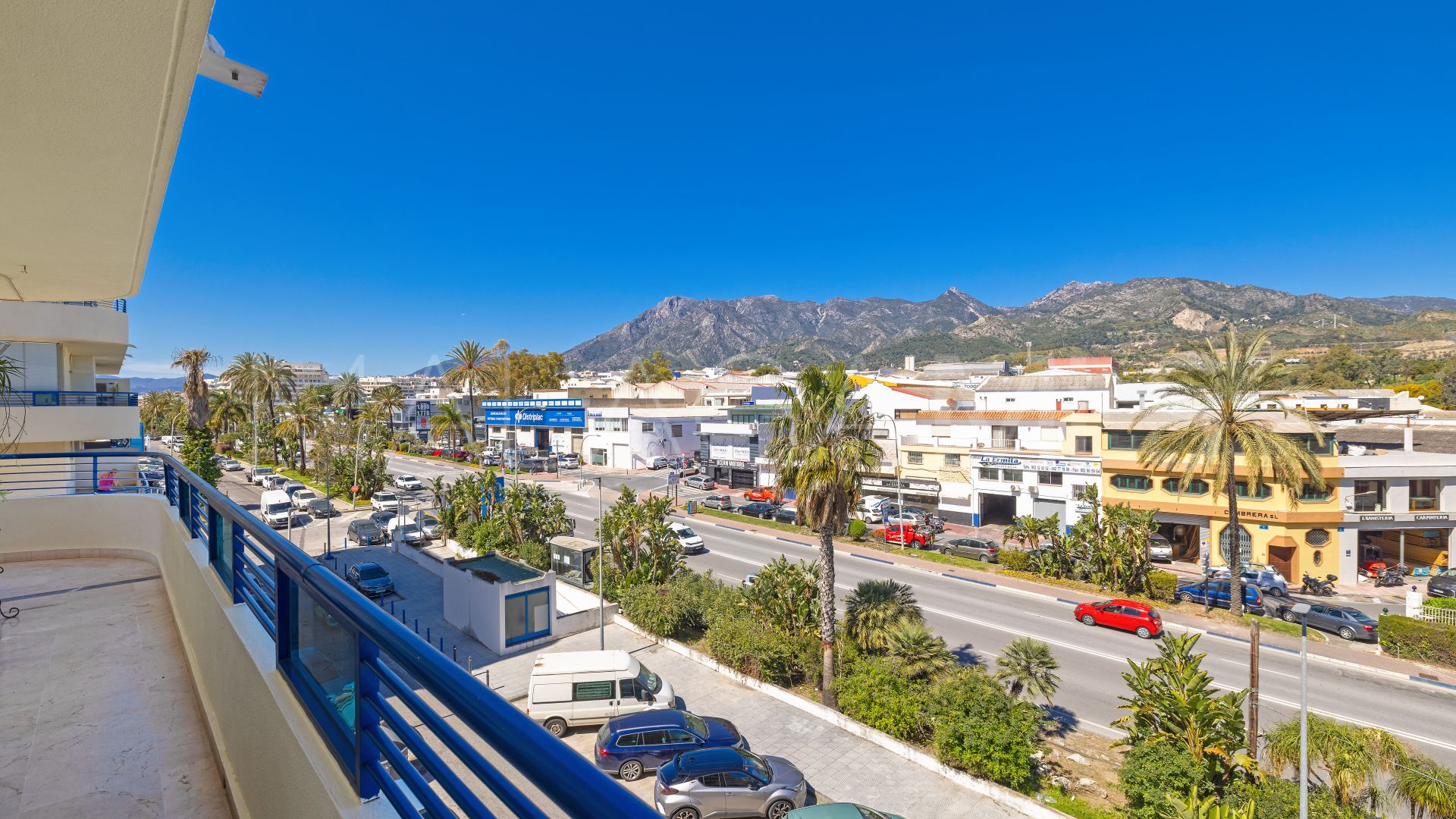 3 bedrooms Playa Bajadilla - Puertos apartment for sale