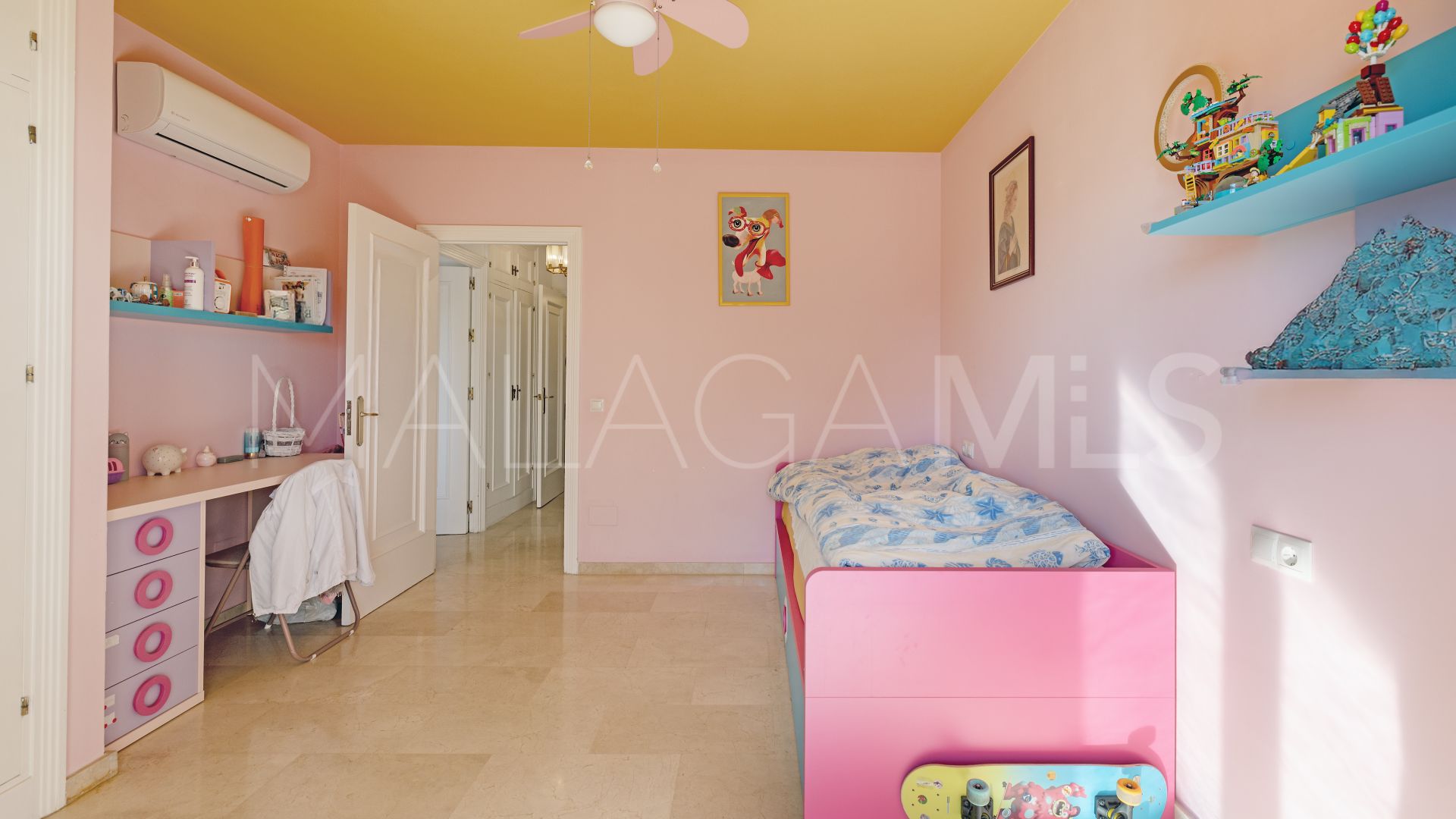 Apartment for sale in Marbella Centro with 3 bedrooms