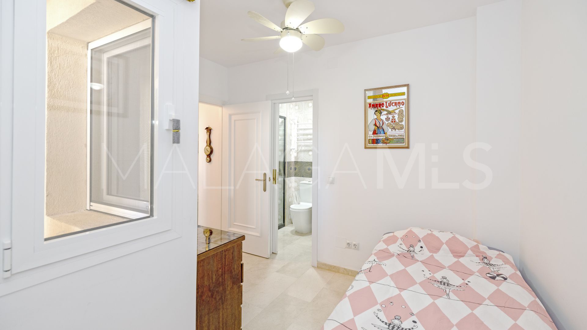 Apartment for sale in Marbella Centro with 3 bedrooms