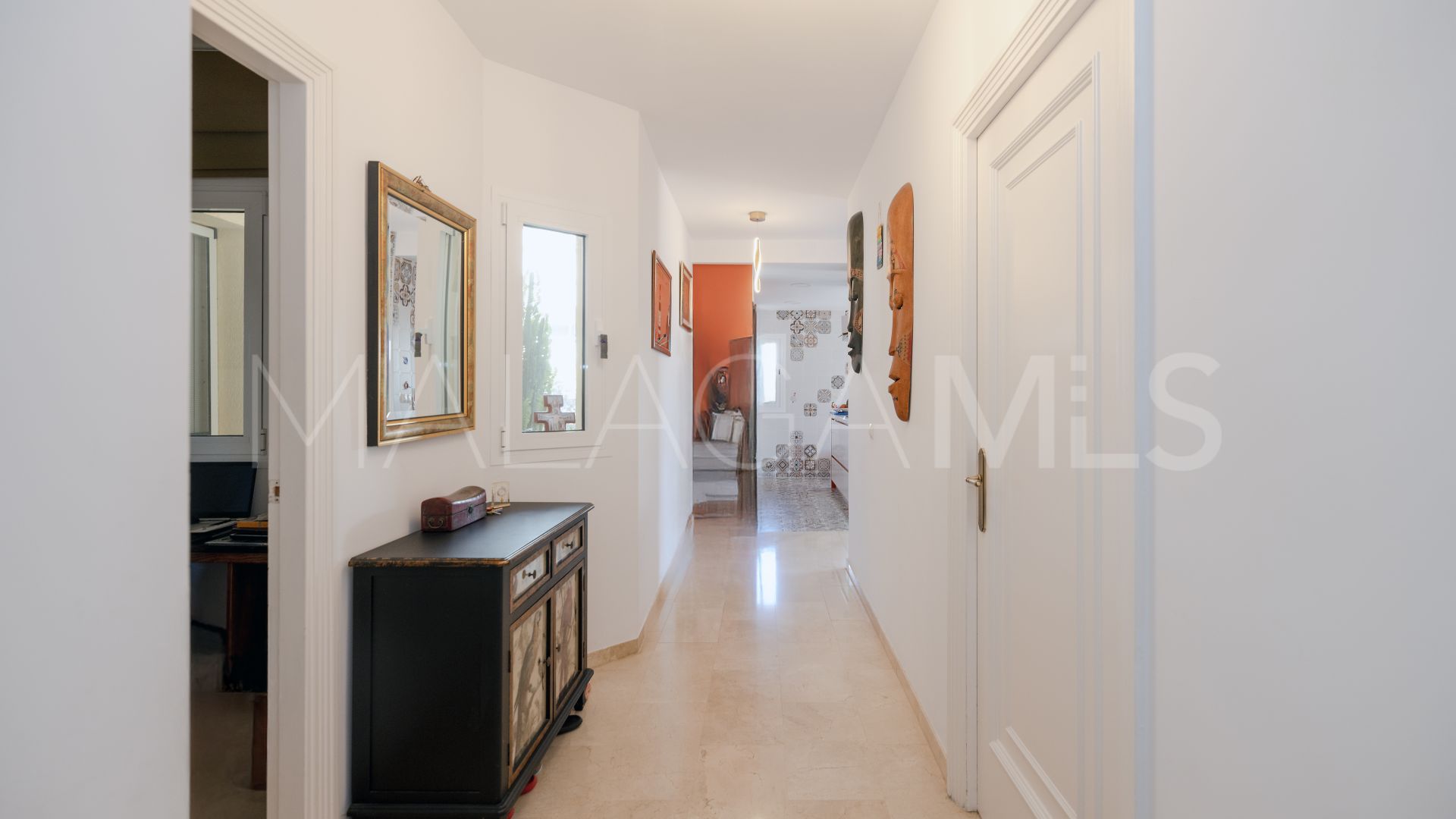 Apartment for sale in Marbella Centro with 3 bedrooms