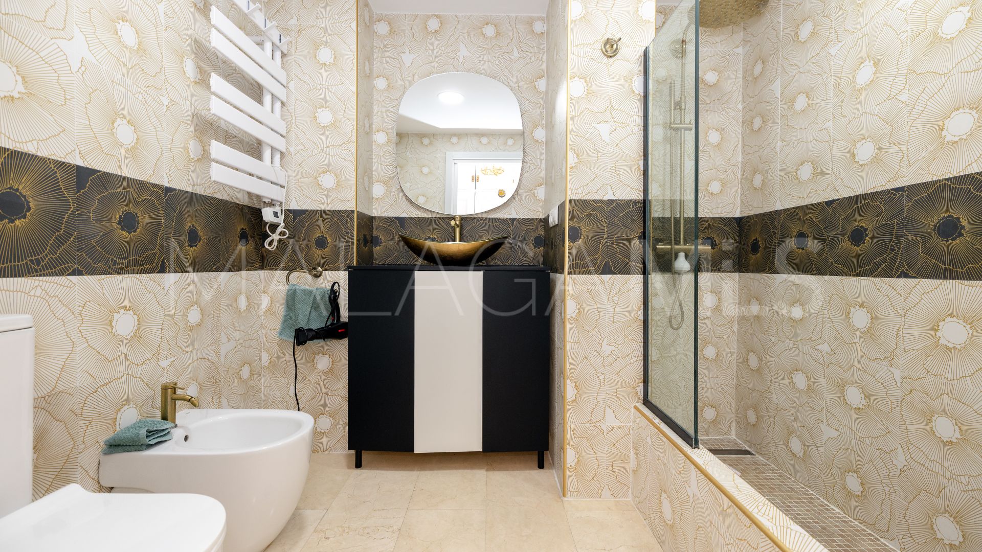 Apartment for sale in Marbella Centro with 3 bedrooms