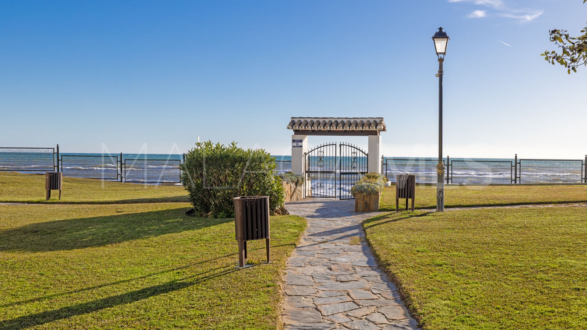 Atico duplex a la venta with 4 bedrooms in Marbesa