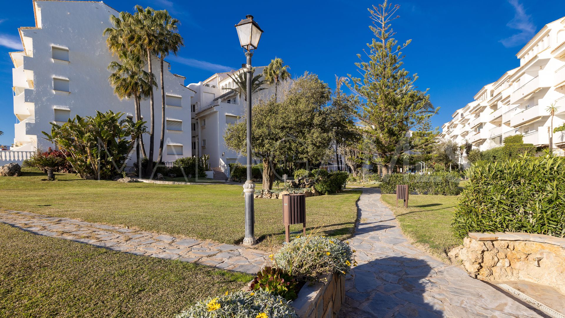 Atico duplex a la venta with 4 bedrooms in Marbesa