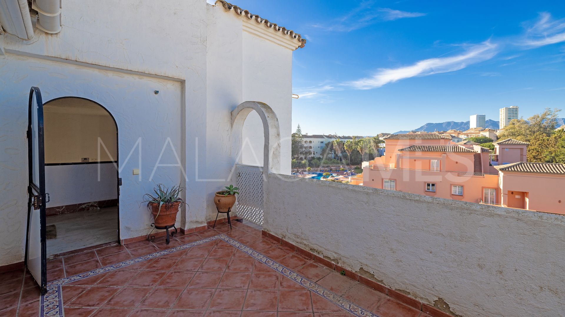 Atico duplex a la venta with 4 bedrooms in Marbesa