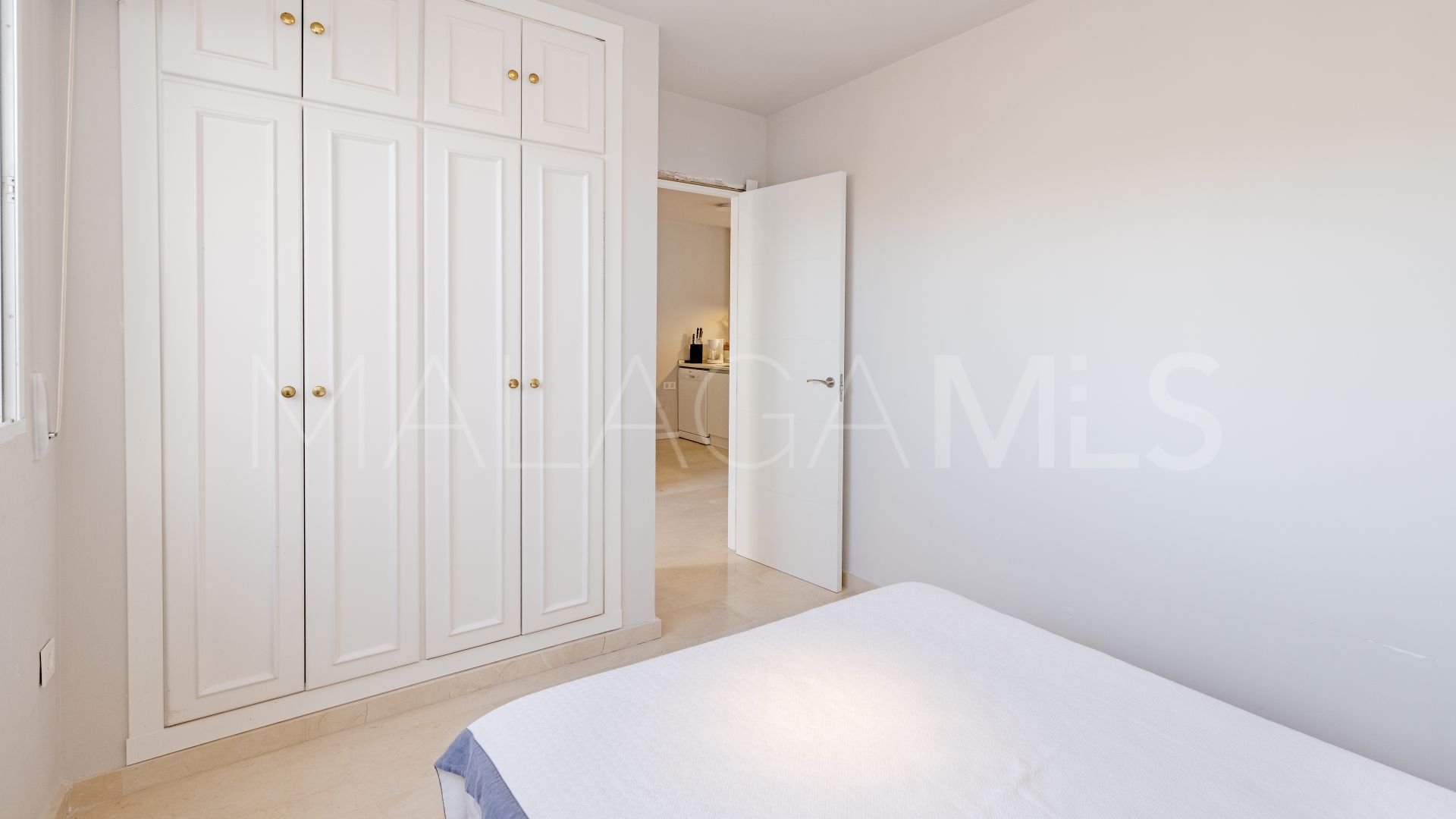 Atico duplex a la venta with 4 bedrooms in Marbesa