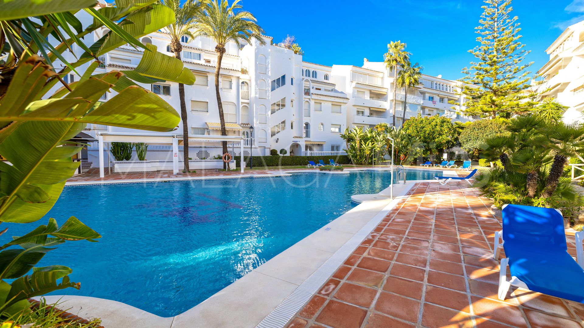 Atico duplex a la venta with 4 bedrooms in Marbesa