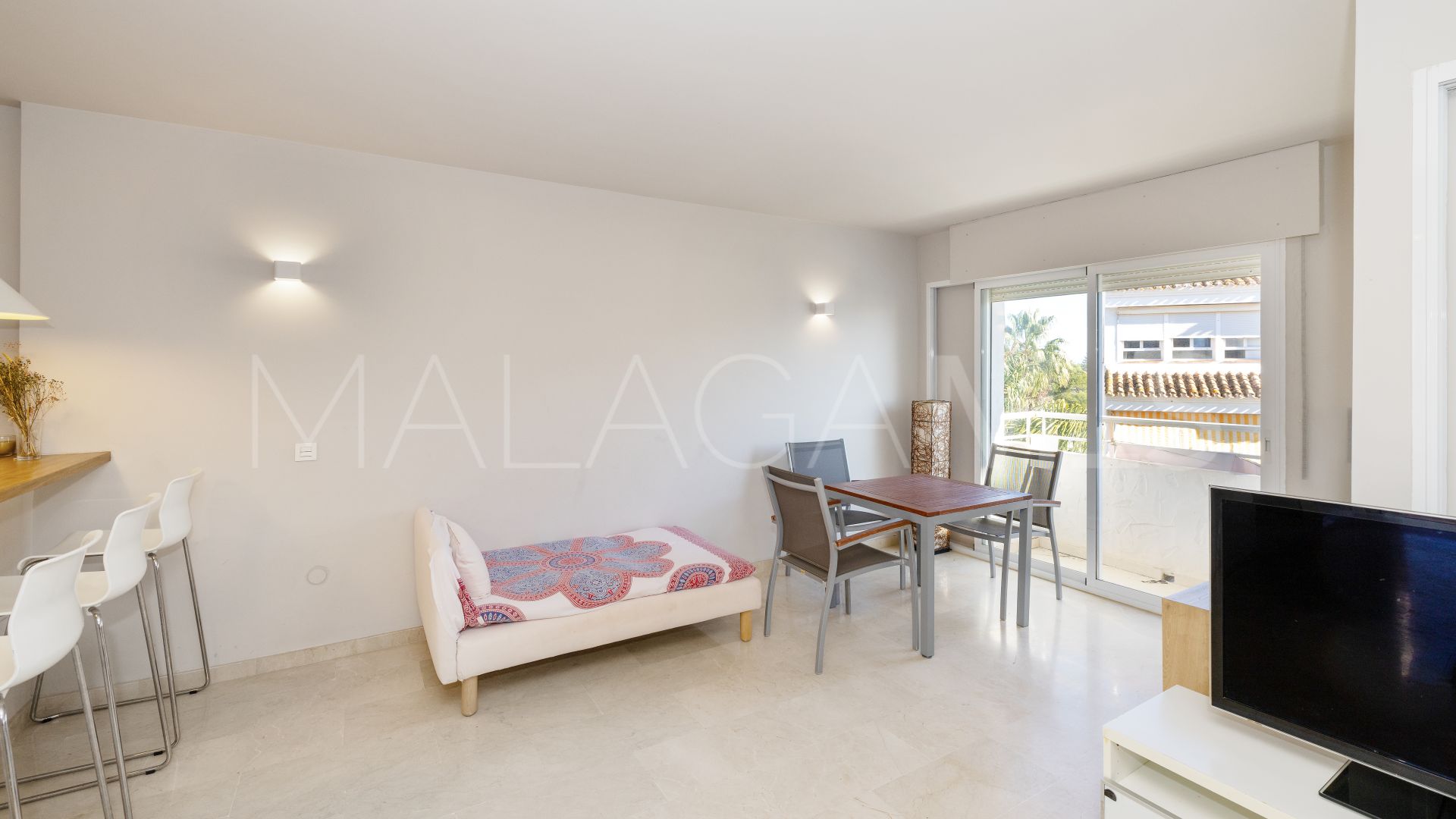 Atico duplex a la venta with 4 bedrooms in Marbesa