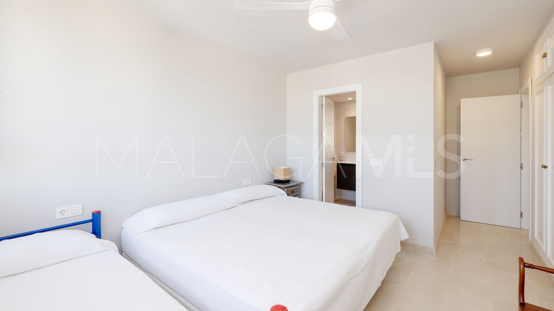 Atico duplex a la venta with 4 bedrooms in Marbesa