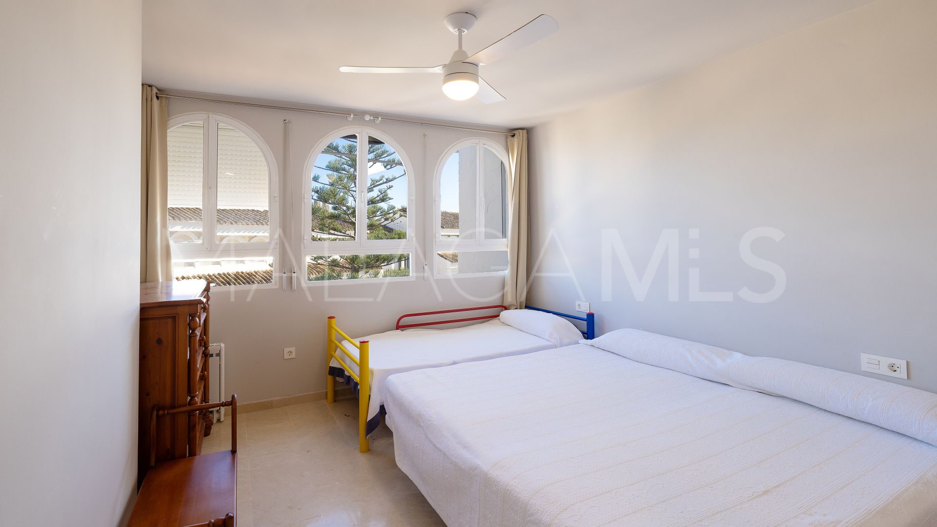 Atico duplex a la venta with 4 bedrooms in Marbesa