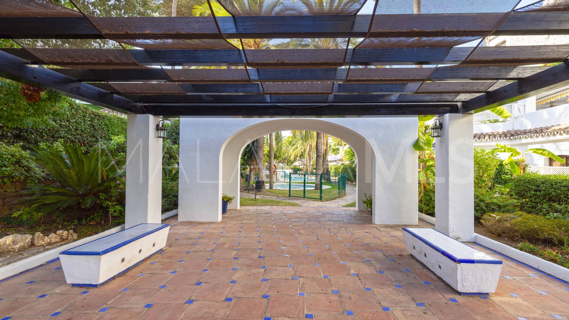 For sale apartment in Golden Beach