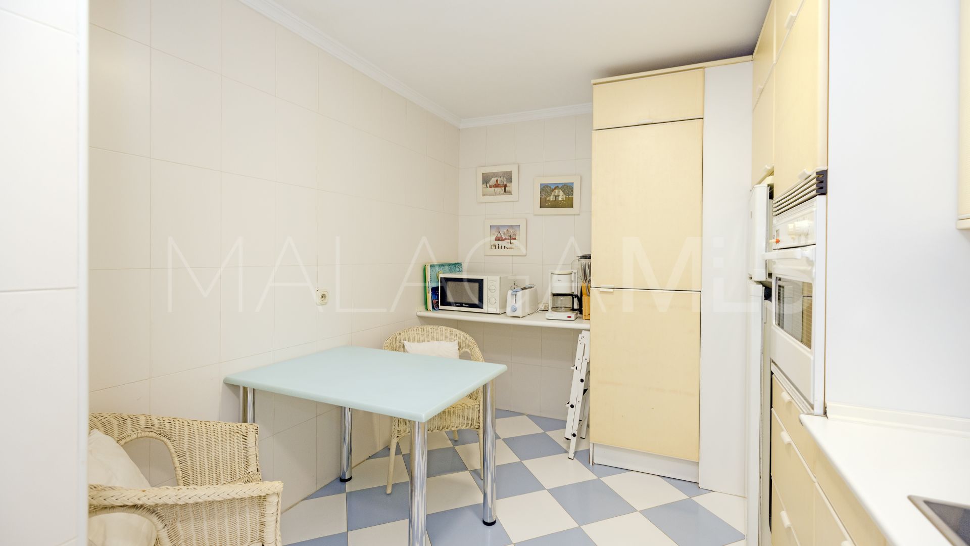 For sale apartment in Golden Beach