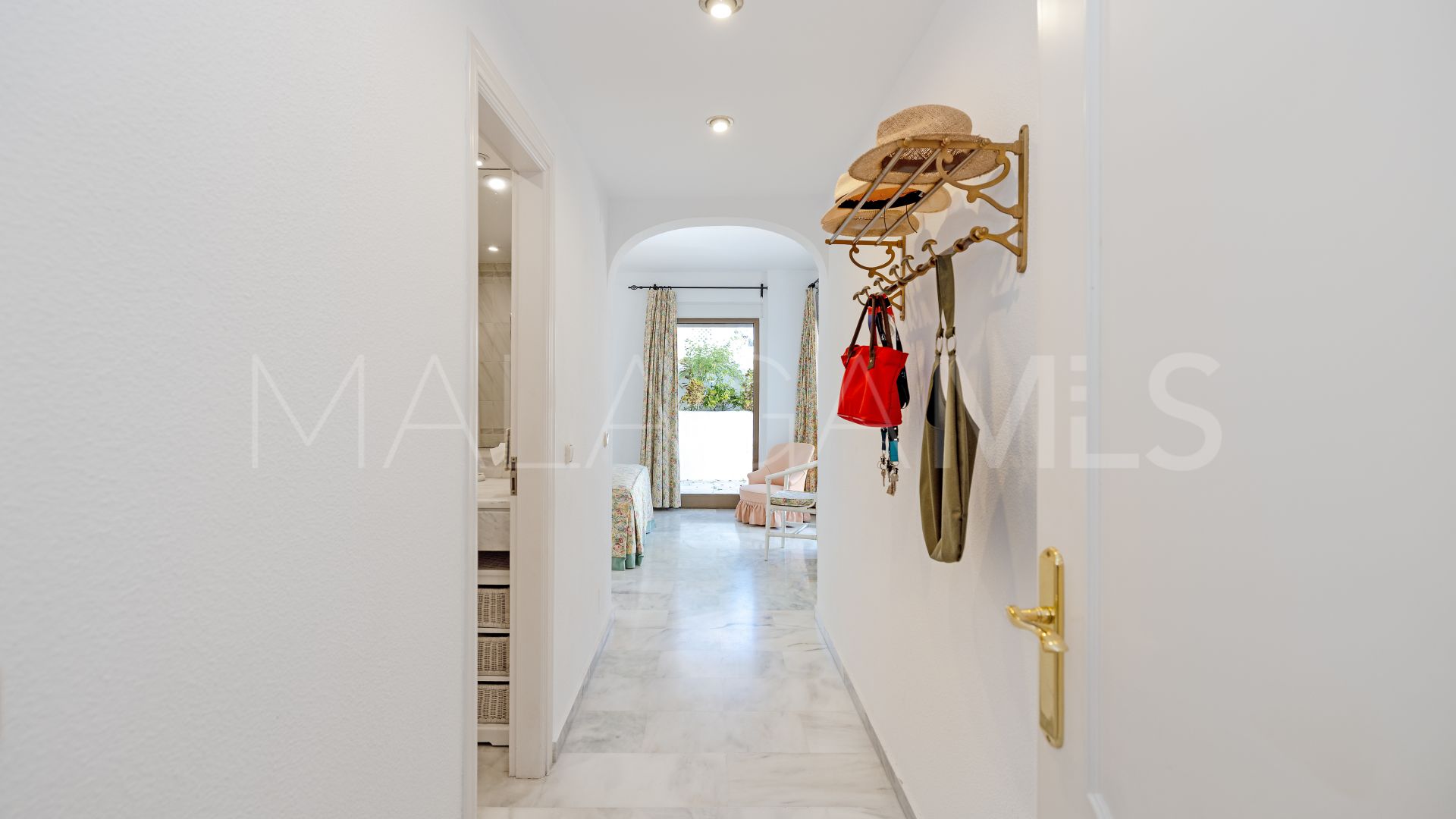 For sale apartment in Golden Beach