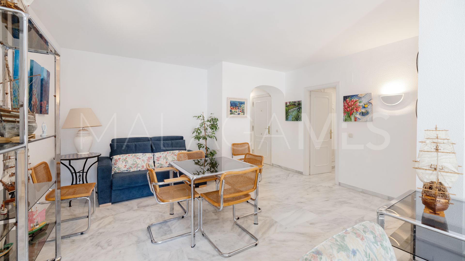 For sale apartment in Golden Beach