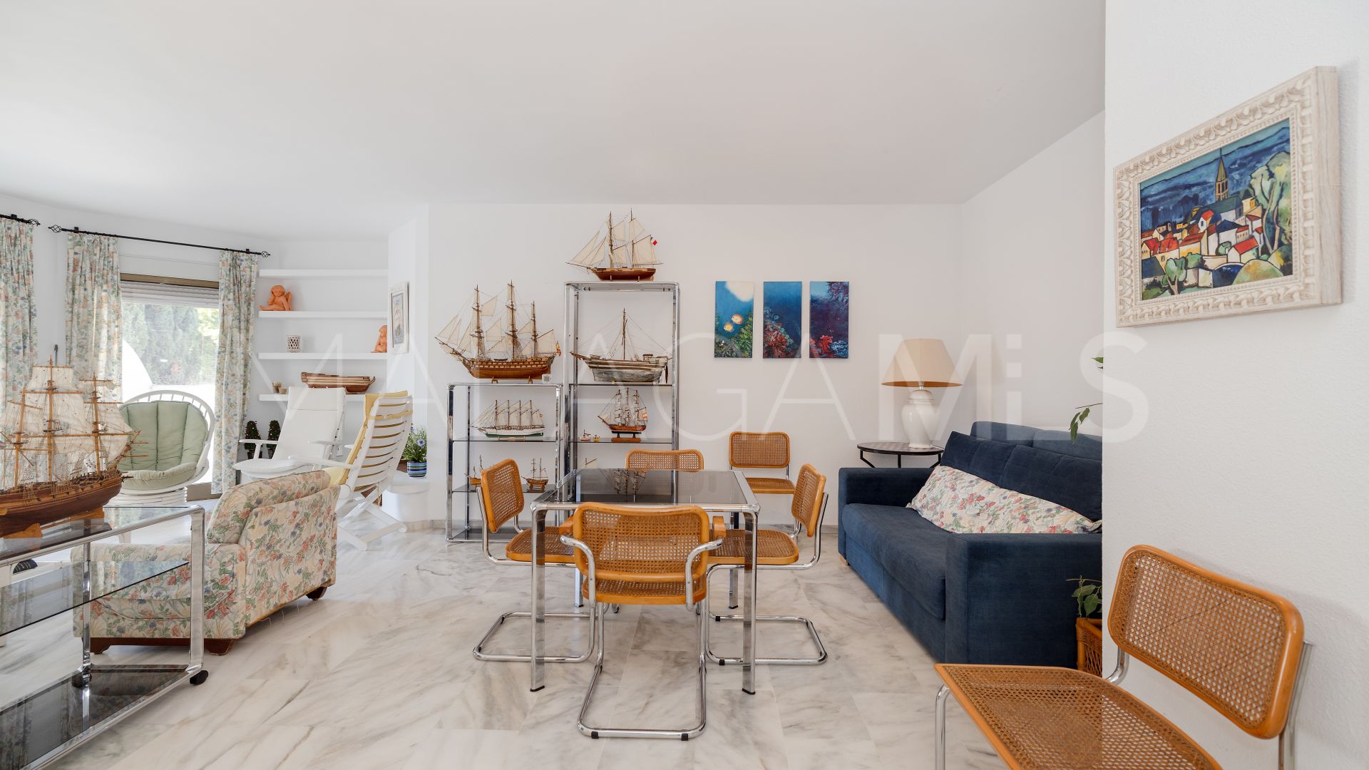 For sale apartment in Golden Beach