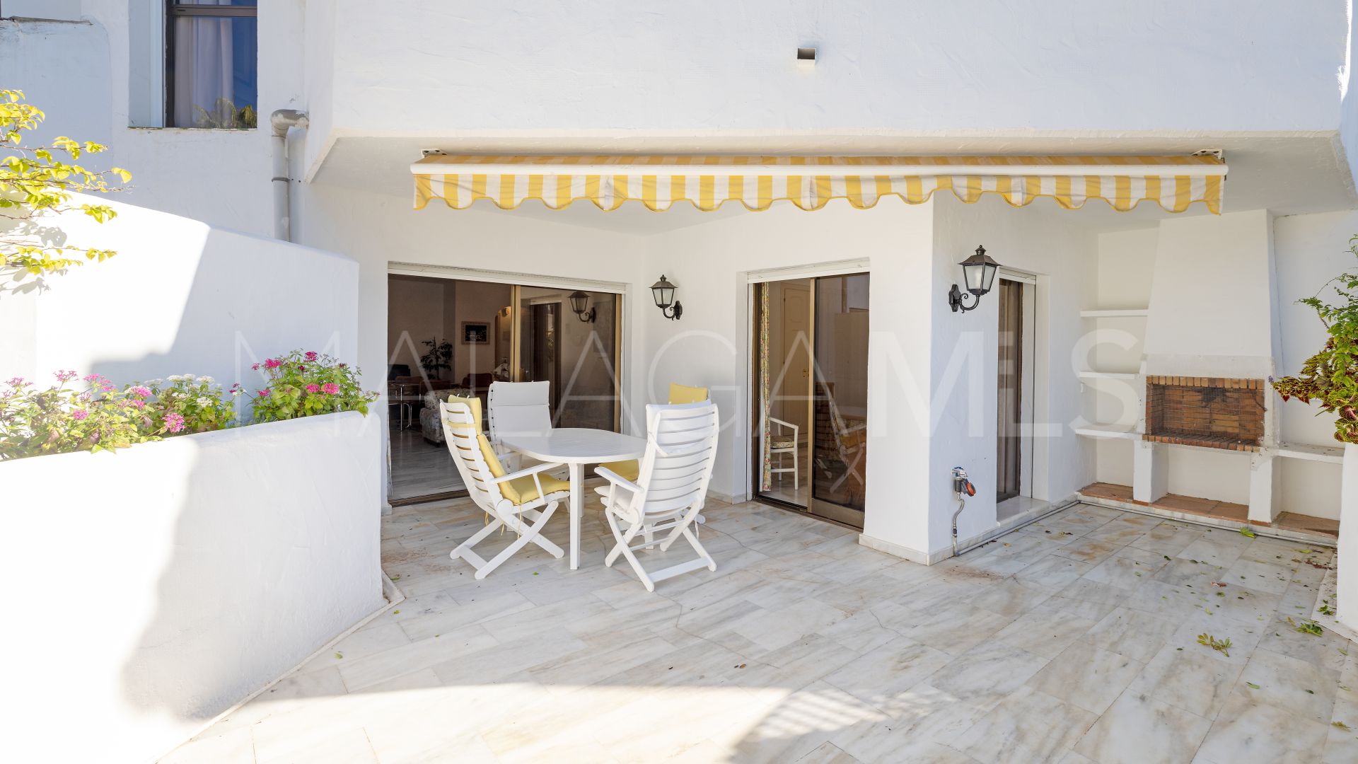 For sale apartment in Golden Beach