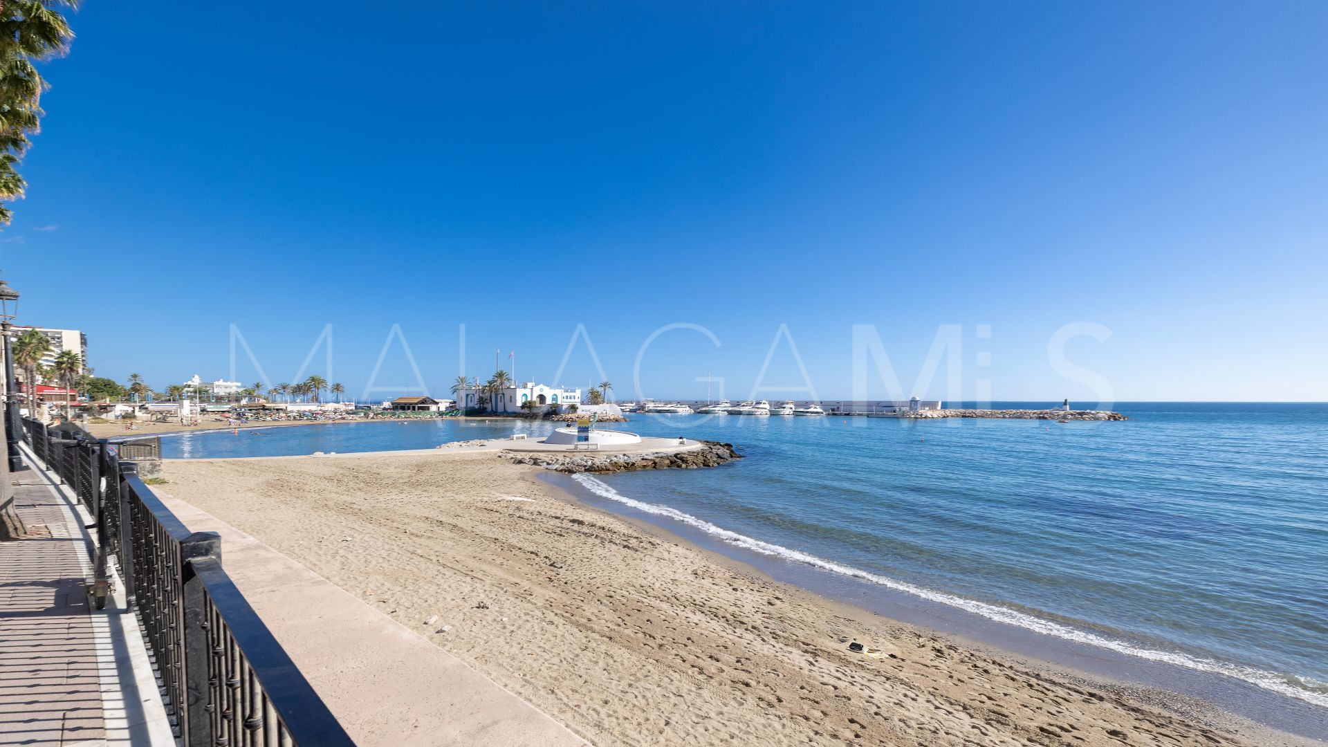 For sale Playa de la Fontanilla apartment with 1 bedroom