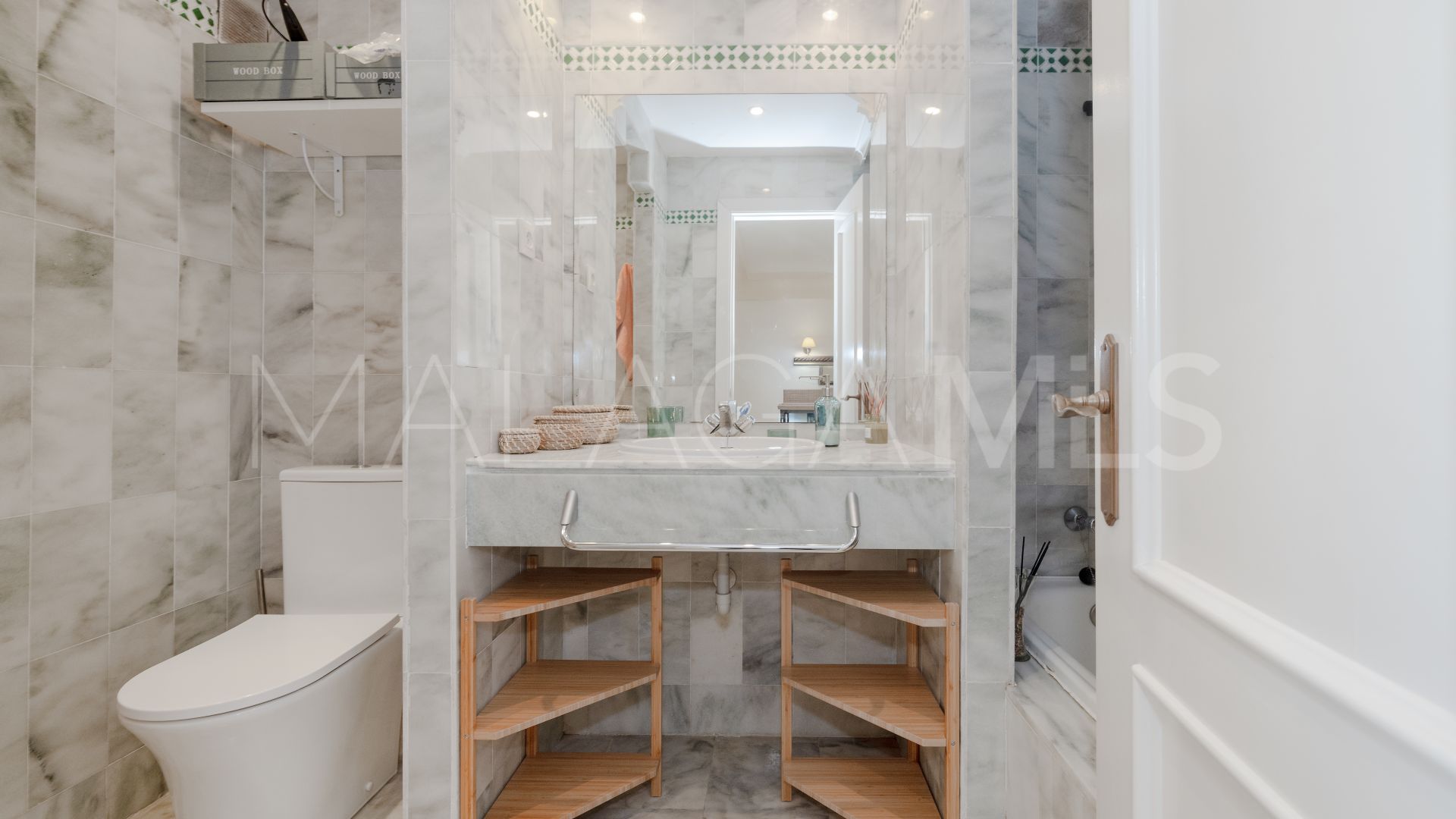 For sale El Capricho town house